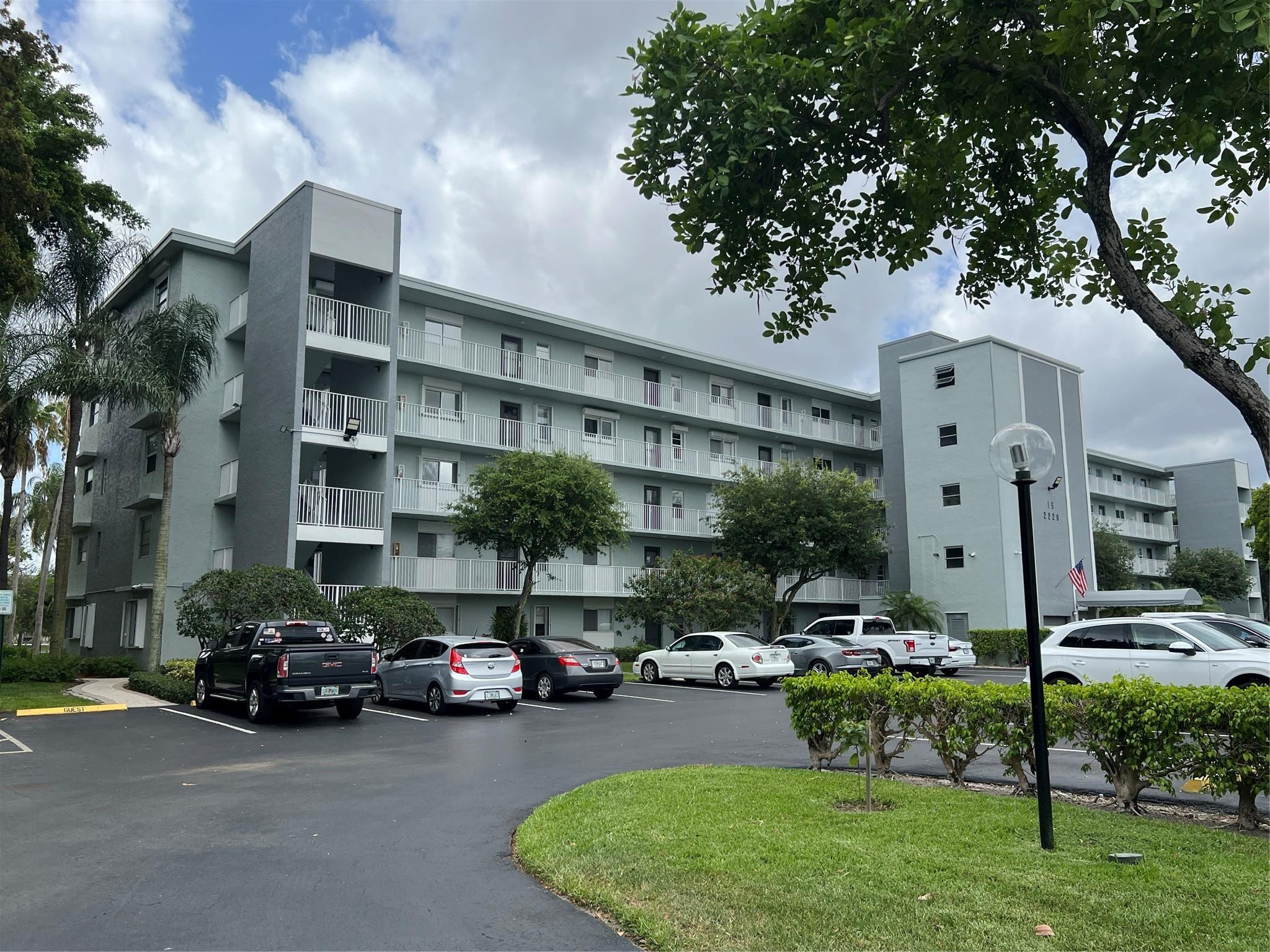 CYPRESS BEND CONDOMINIUM V - Residential Lease
