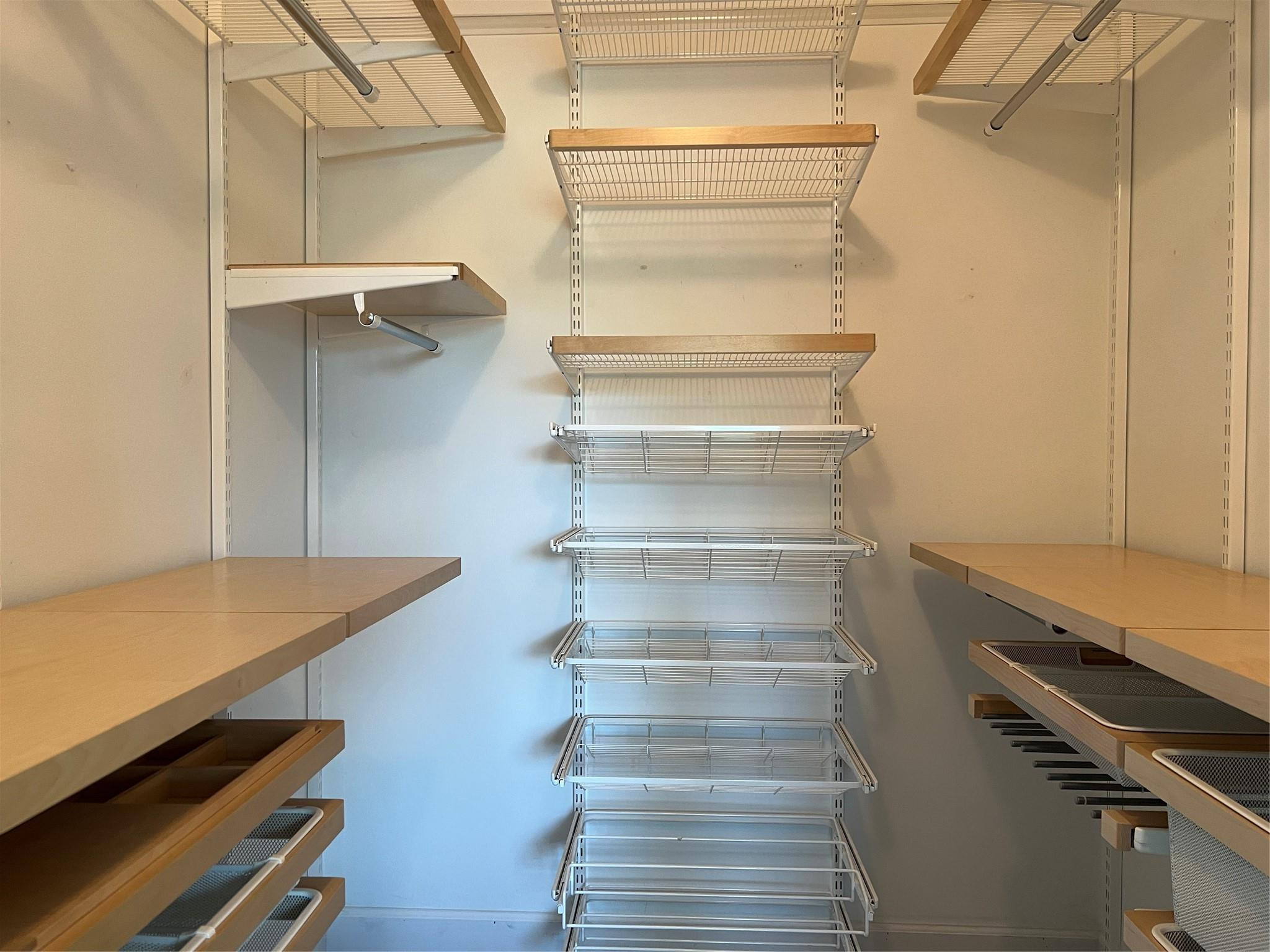 CYPRESS BEND CONDOMINIUM V - Residential Lease