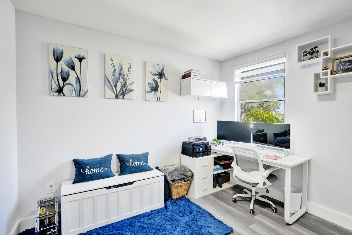 CRYSTAL VIEW TOWNHOMES - Residential