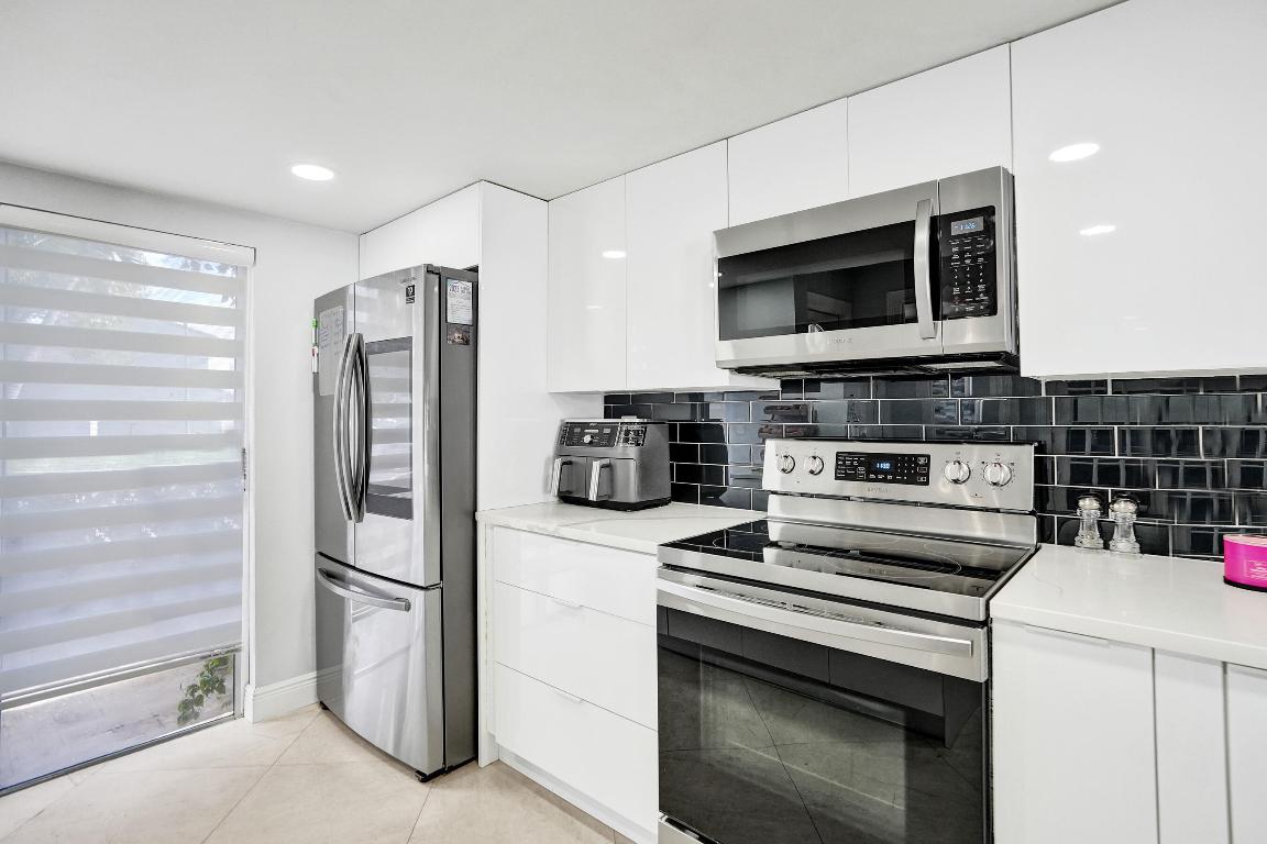 CRYSTAL VIEW TOWNHOMES - Residential