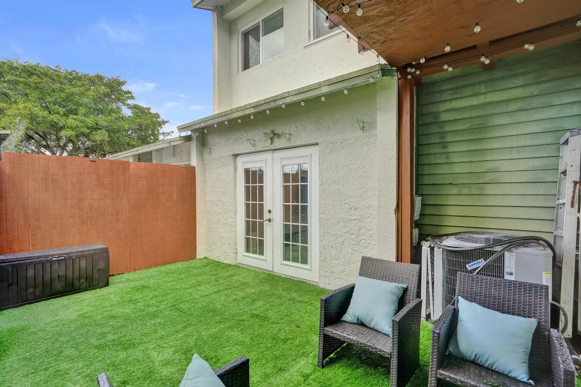 CRYSTAL VIEW TOWNHOMES - Residential