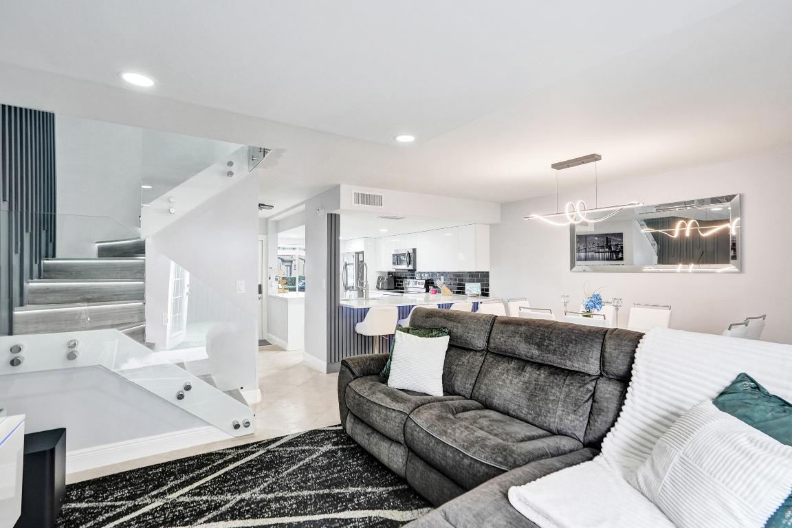 CRYSTAL VIEW TOWNHOMES - Residential