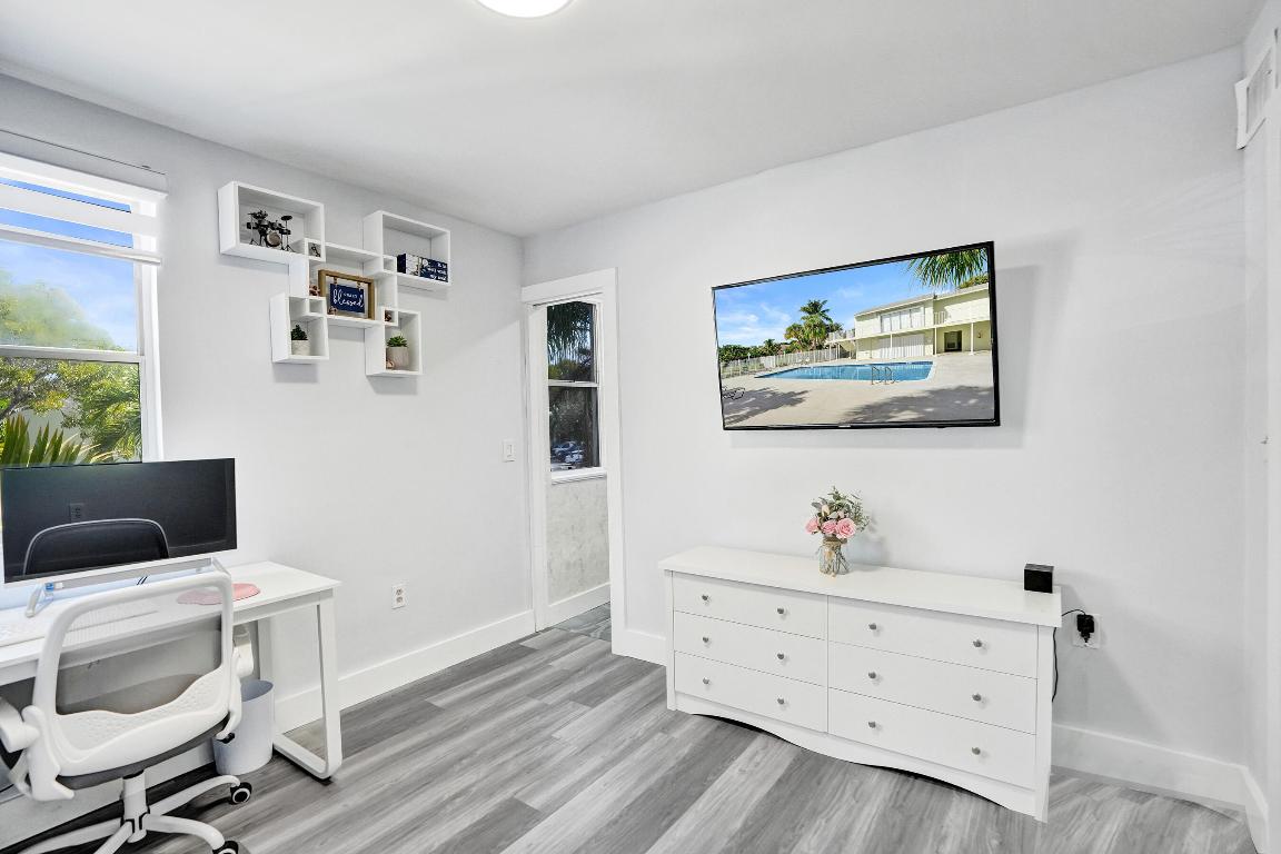 CRYSTAL VIEW TOWNHOMES - Residential