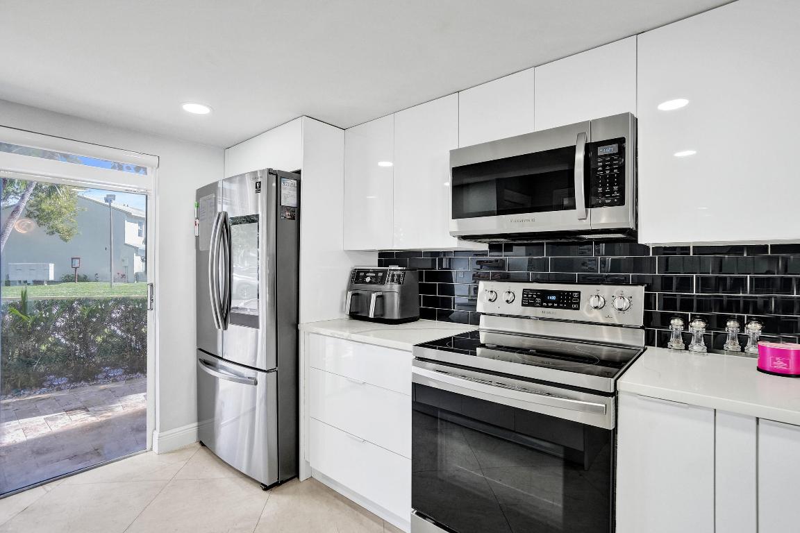 CRYSTAL VIEW TOWNHOMES - Residential