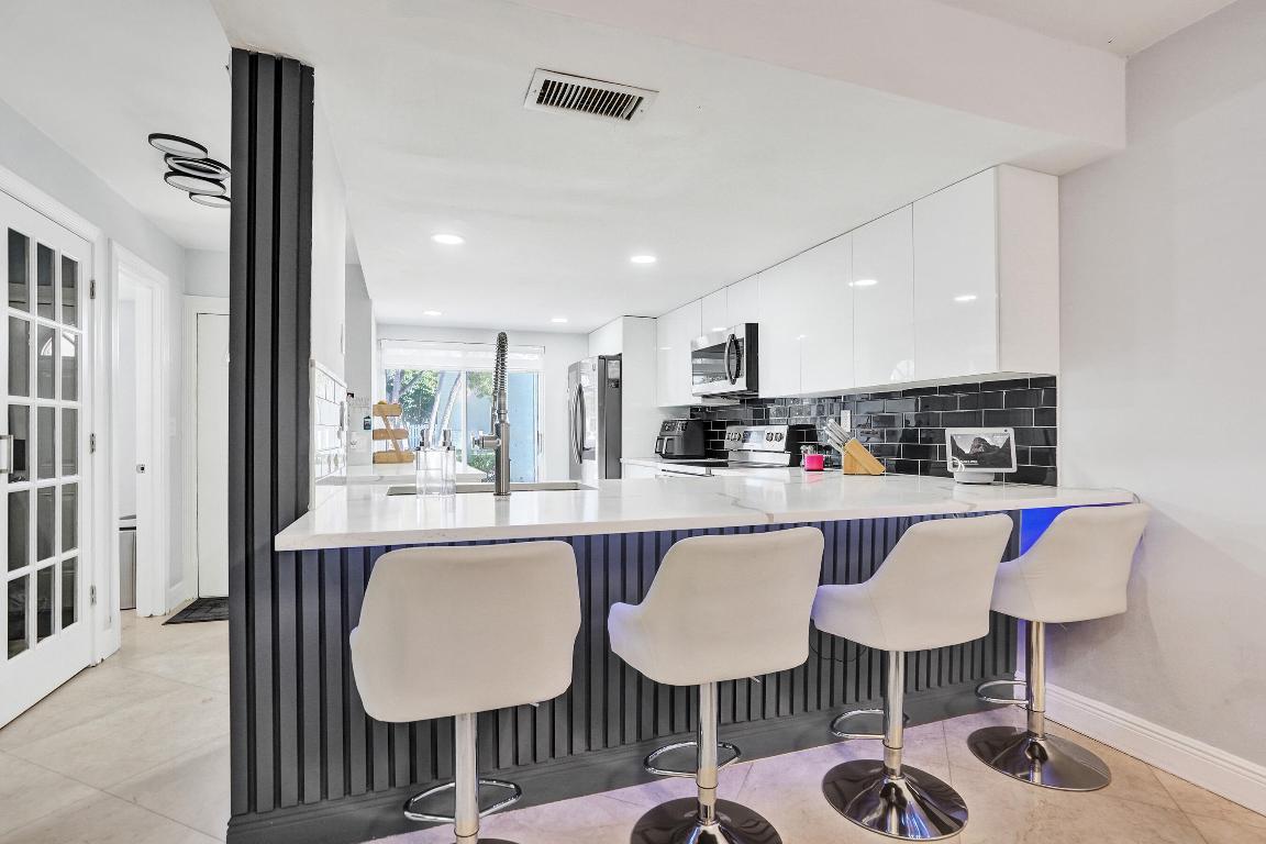 CRYSTAL VIEW TOWNHOMES - Residential