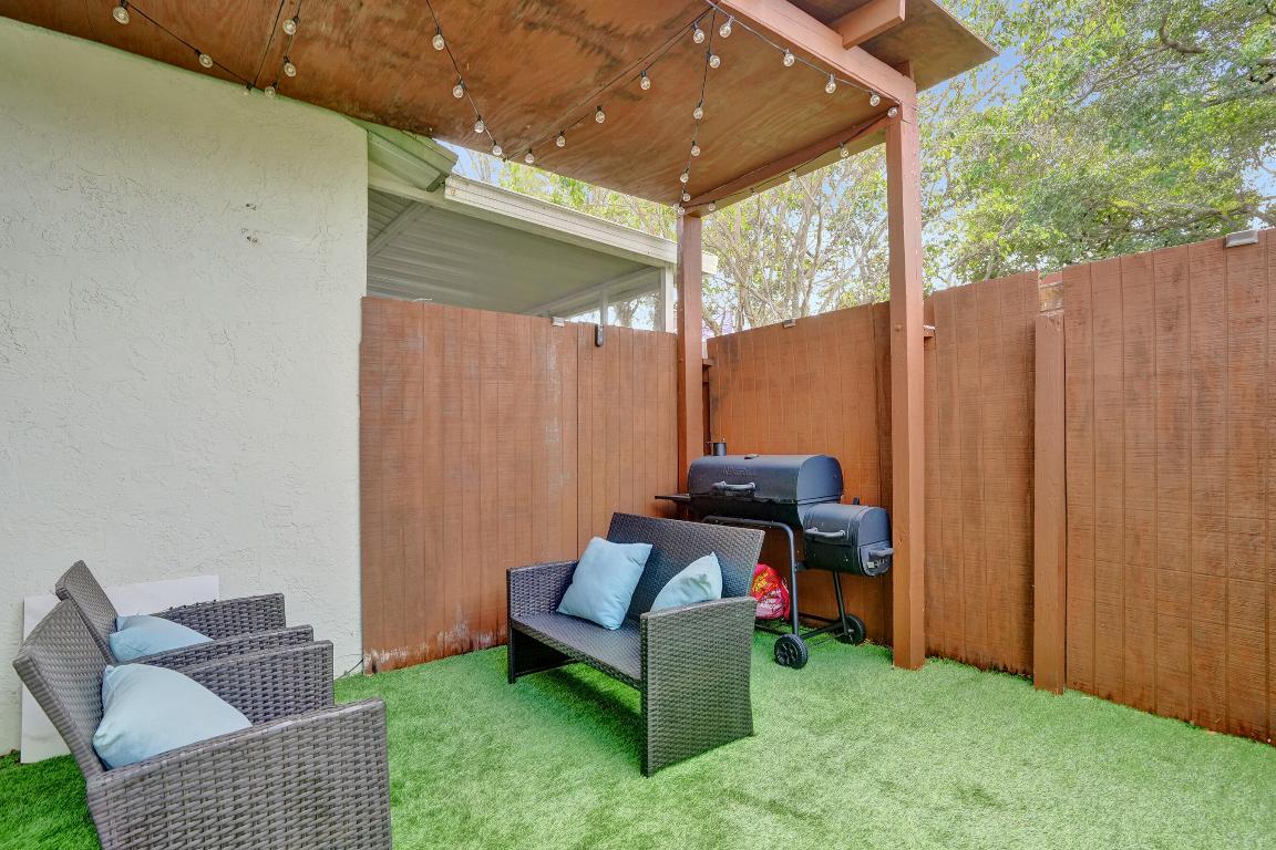 CRYSTAL VIEW TOWNHOMES - Residential