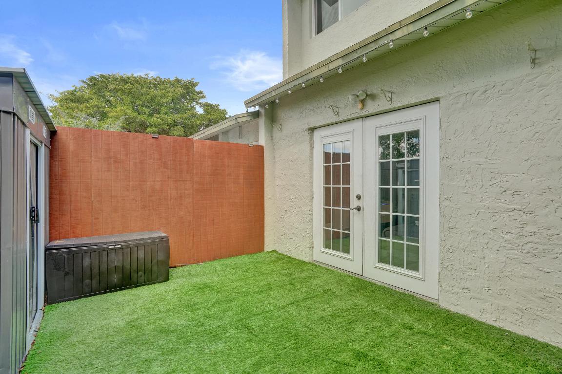 CRYSTAL VIEW TOWNHOMES - Residential