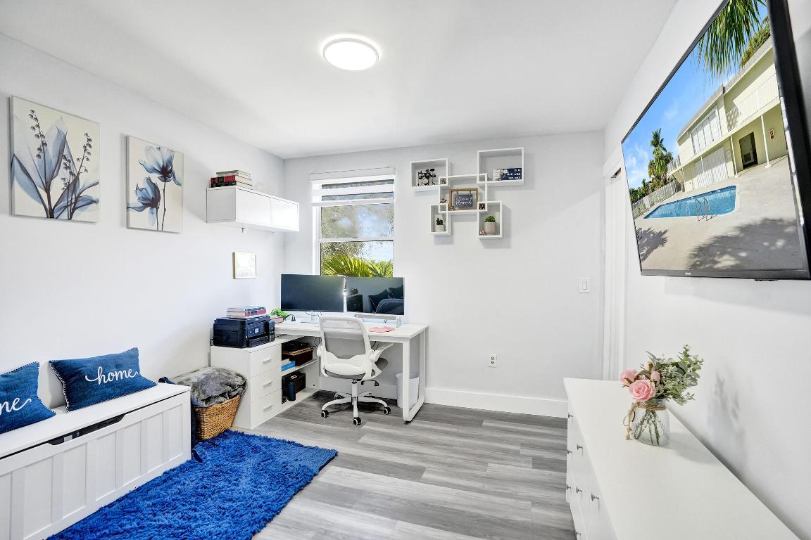 CRYSTAL VIEW TOWNHOMES - Residential