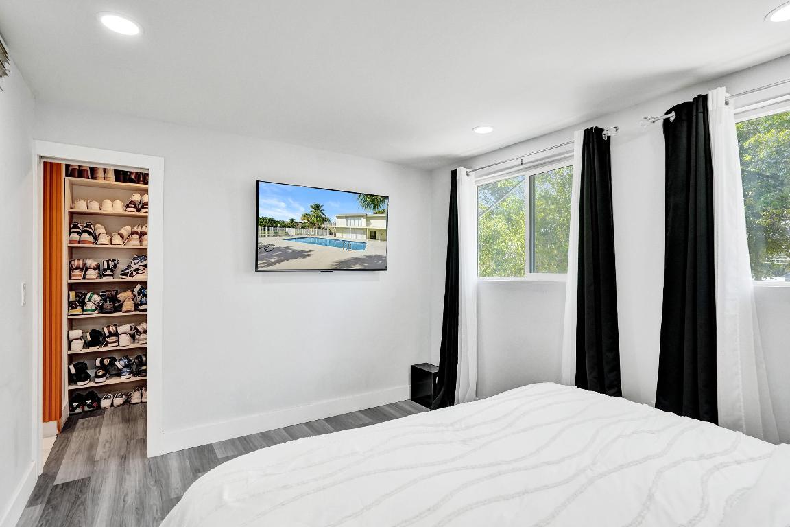 CRYSTAL VIEW TOWNHOMES - Residential