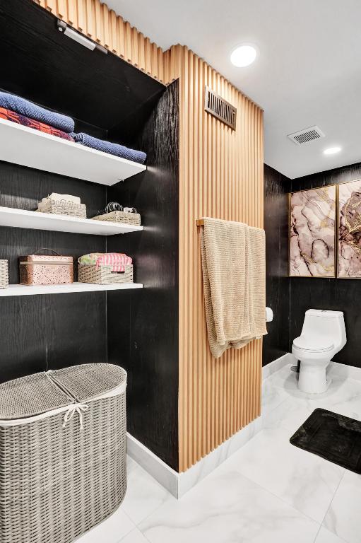 CRYSTAL VIEW TOWNHOMES - Residential
