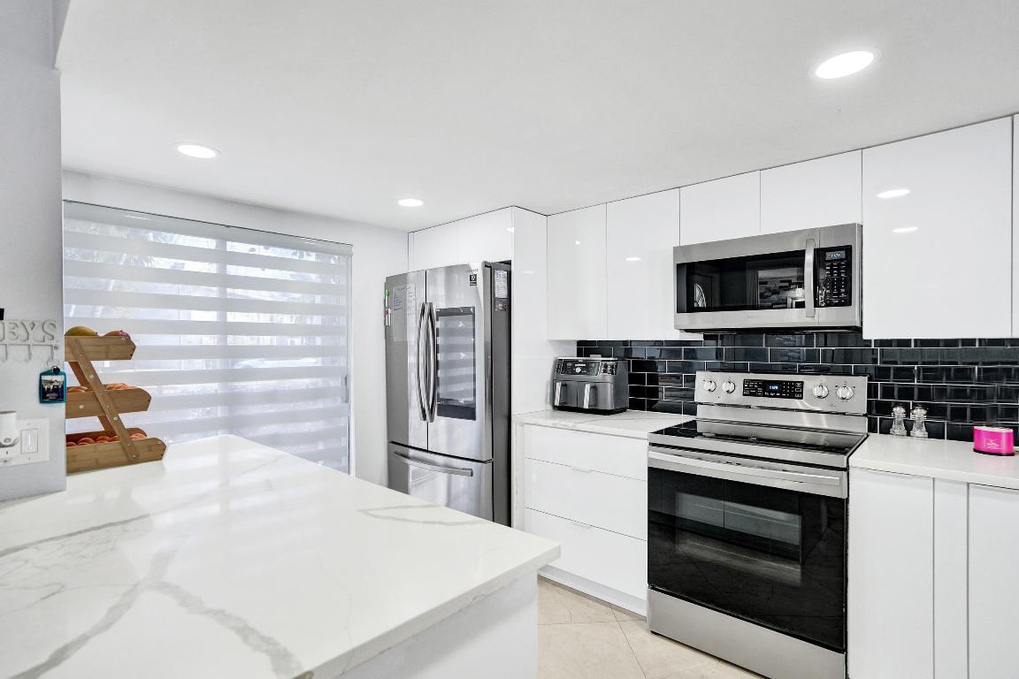 CRYSTAL VIEW TOWNHOMES - Residential
