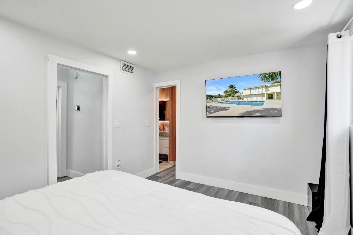 CRYSTAL VIEW TOWNHOMES - Residential