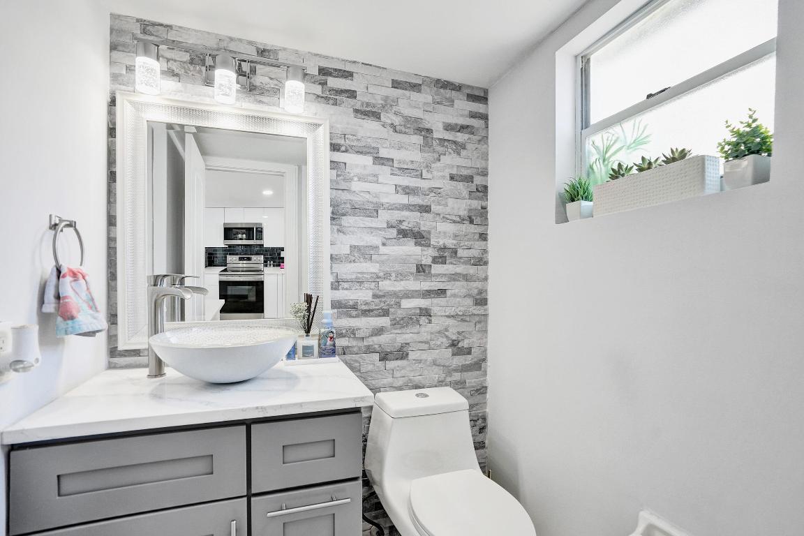 CRYSTAL VIEW TOWNHOMES - Residential