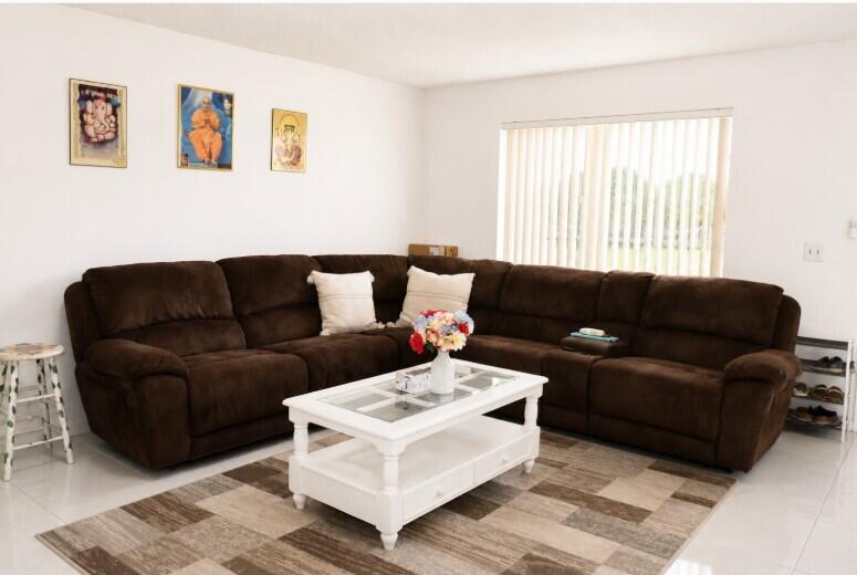KINGS POINT BURGUNDY CONDOS - Residential Lease