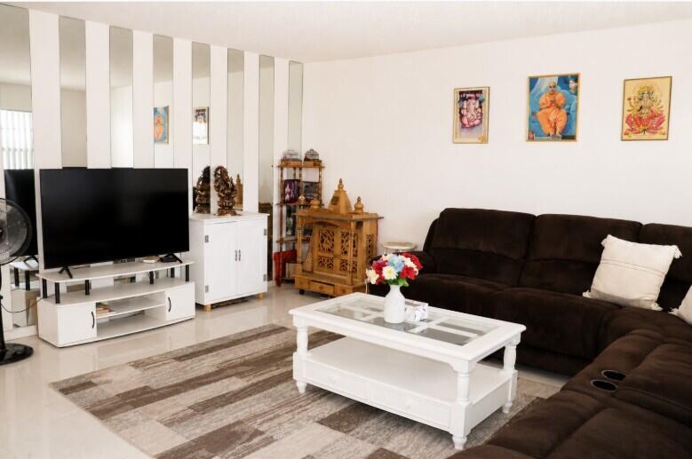 KINGS POINT BURGUNDY CONDOS - Residential Lease