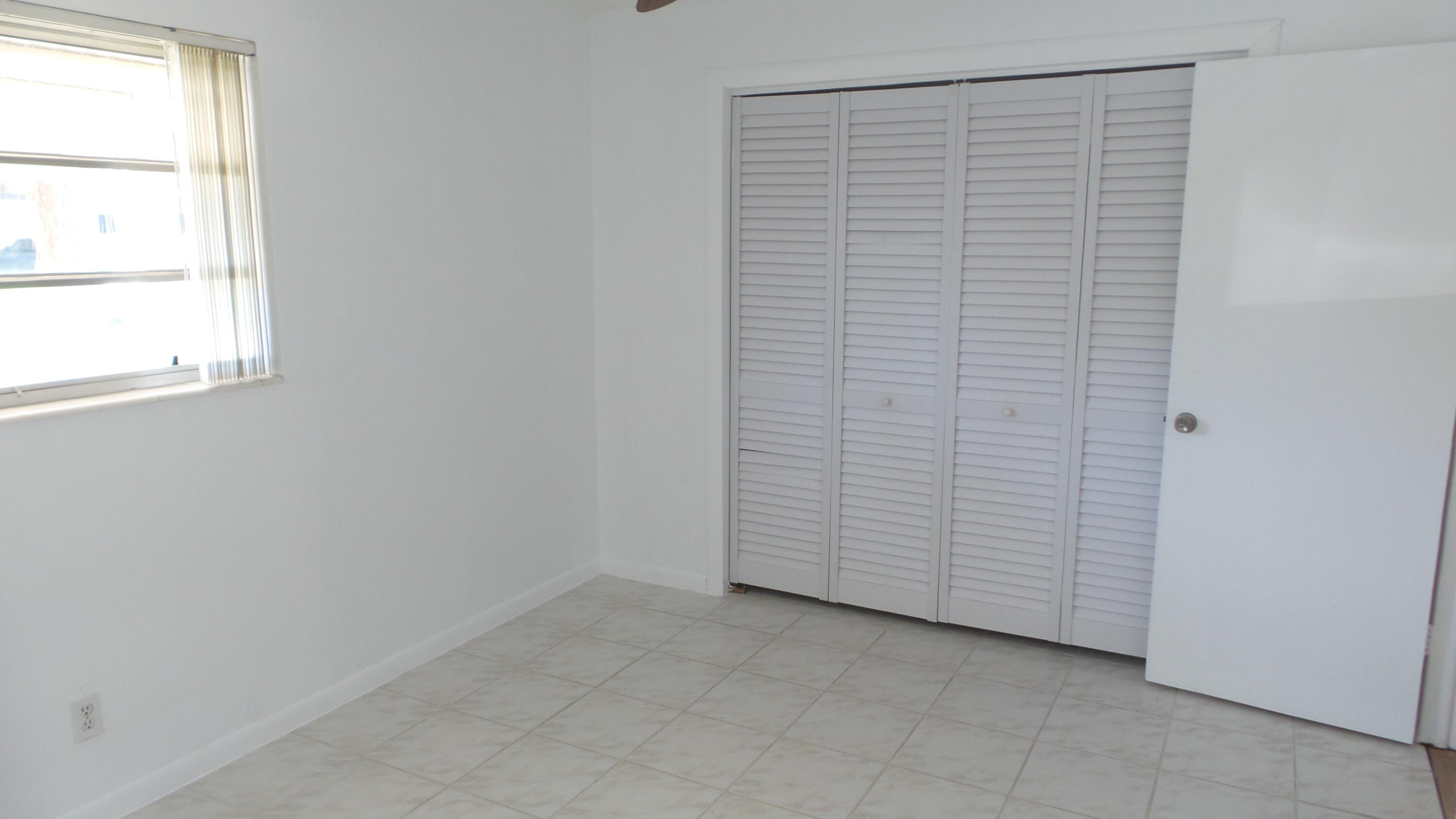 SUMMERTIME ISLES 1ST ADD - Residential Lease