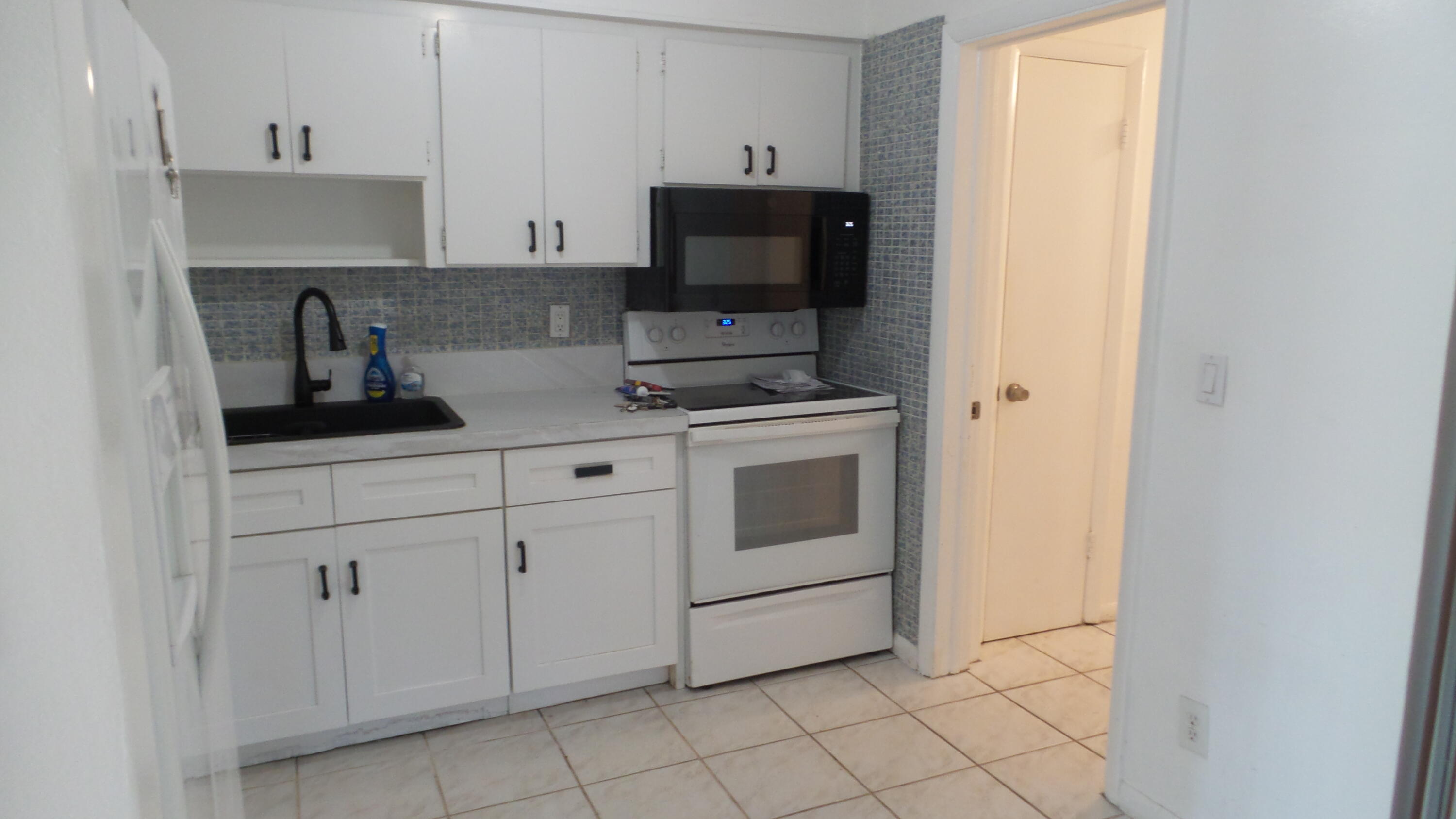 SUMMERTIME ISLES 1ST ADD - Residential Lease
