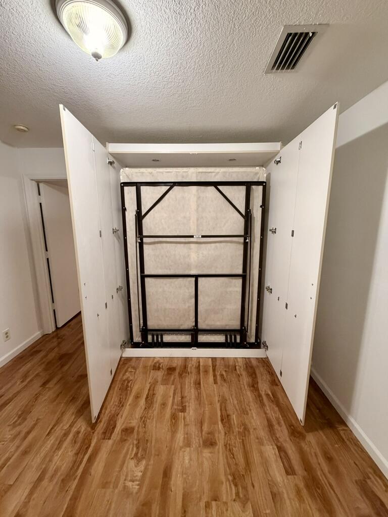 HAWTHORN - Residential Lease