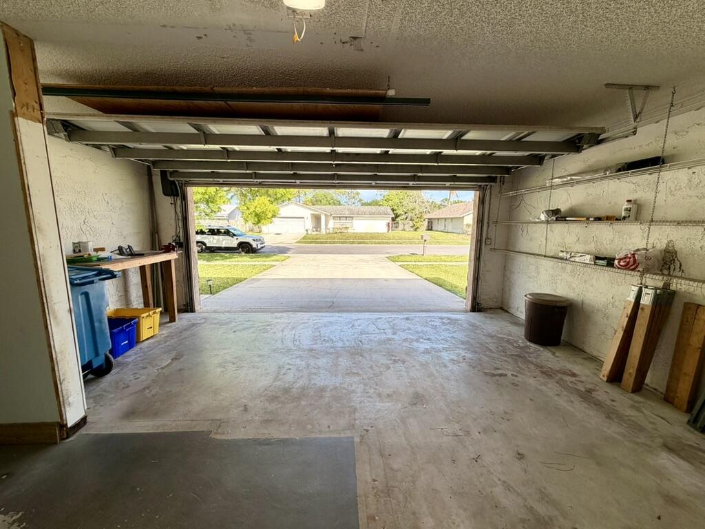 HAWTHORN - Residential Lease