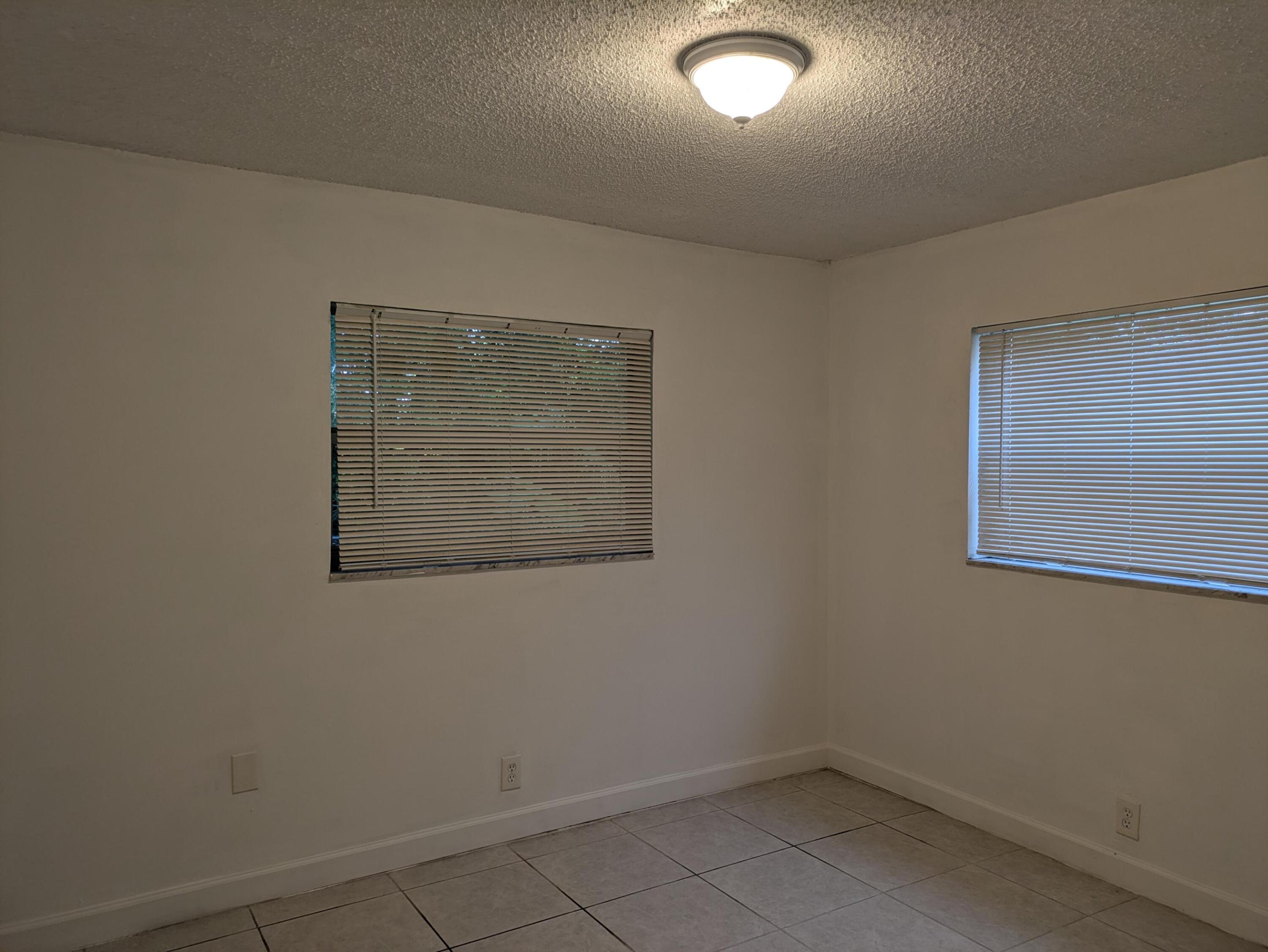 CORAL SPRINGS SUB NO 1 - Residential Lease
