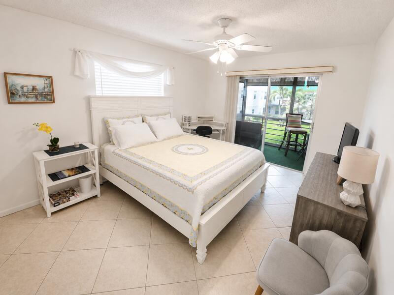 KINGS POINT BURGUNDY CONDOS - Residential