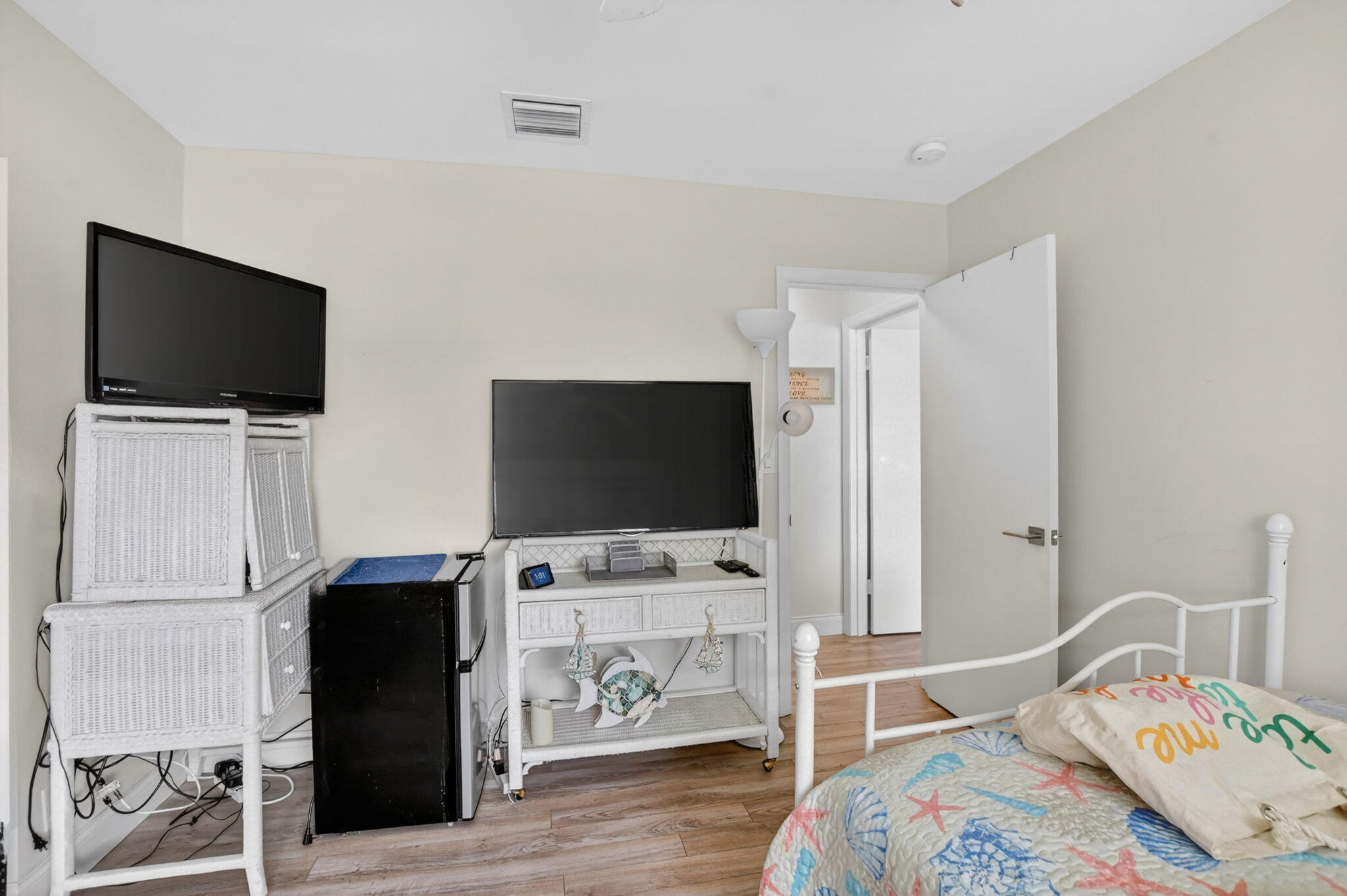 BOCA LINDA CONDO - Residential Lease