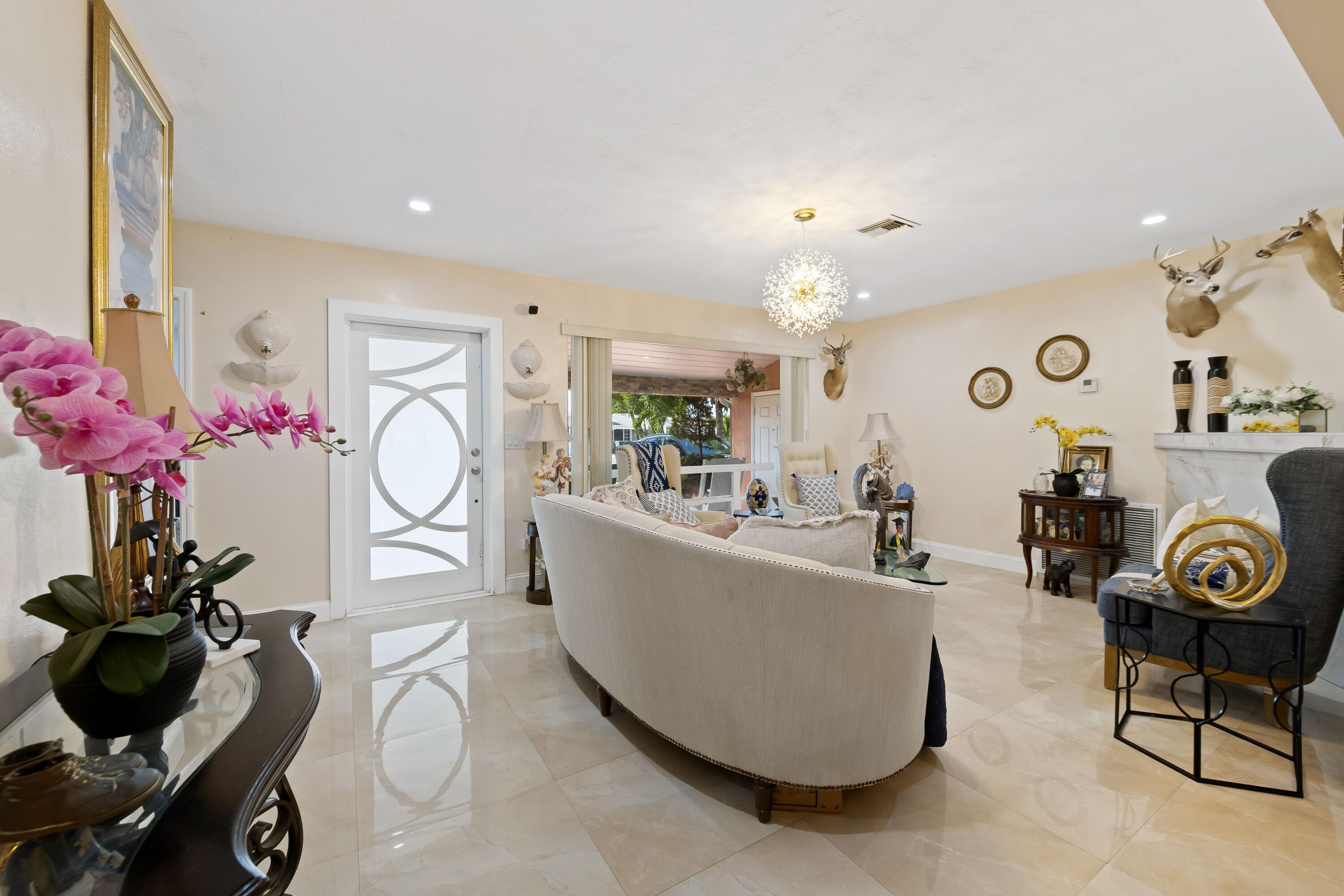 MIRAMAR SEC 7 - Residential Lease