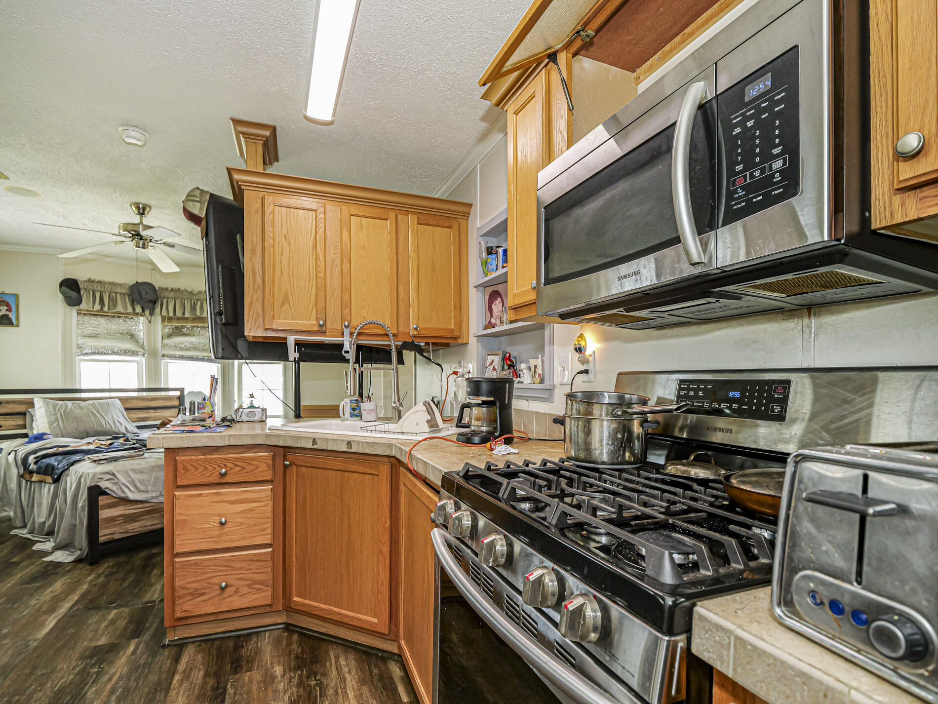 BREEZY VILLAGE MOBILE HOME SUBDIVISION UNIT 1 - Residential