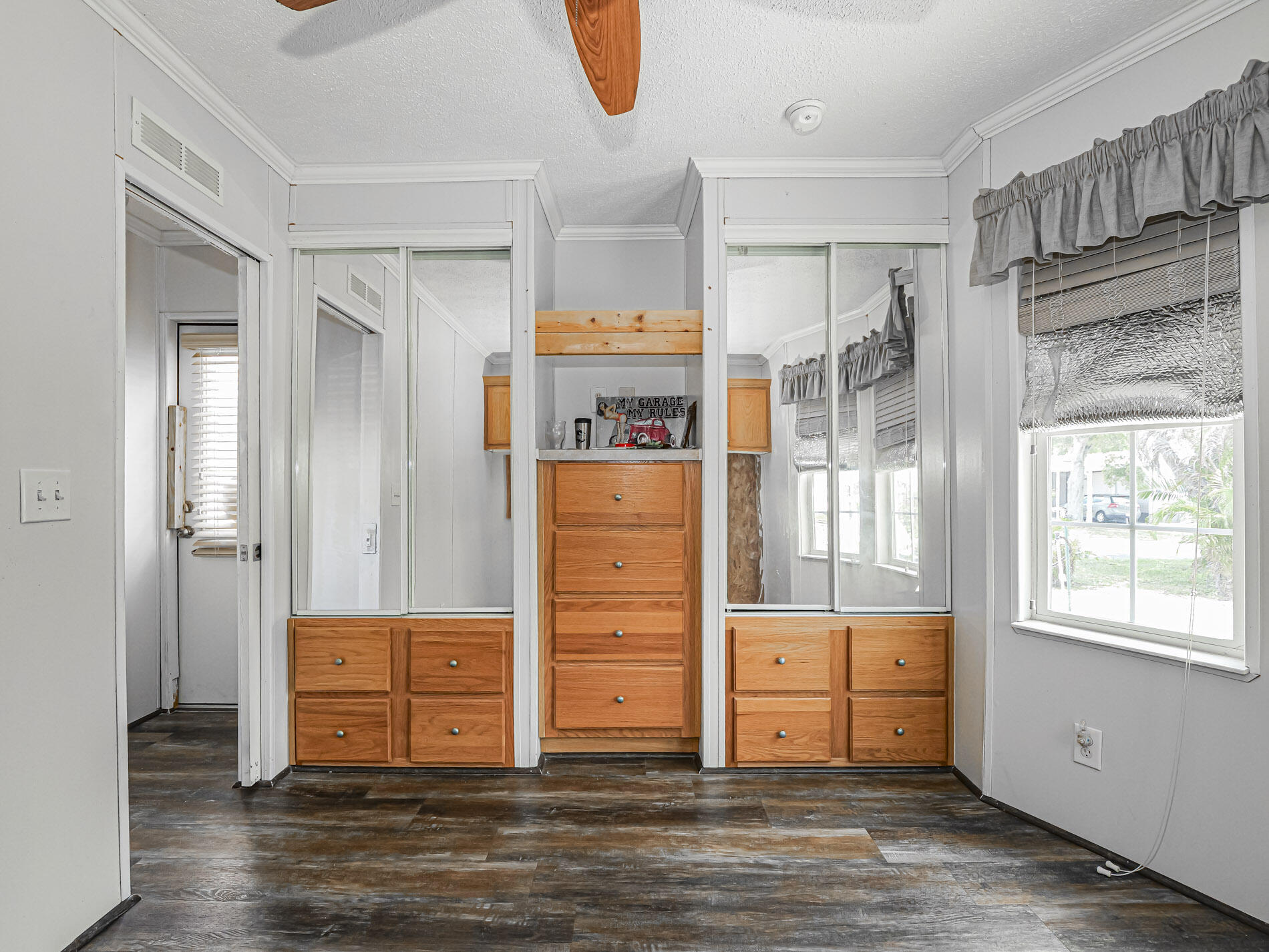 BREEZY VILLAGE MOBILE HOME SUBDIVISION UNIT 1 - Residential