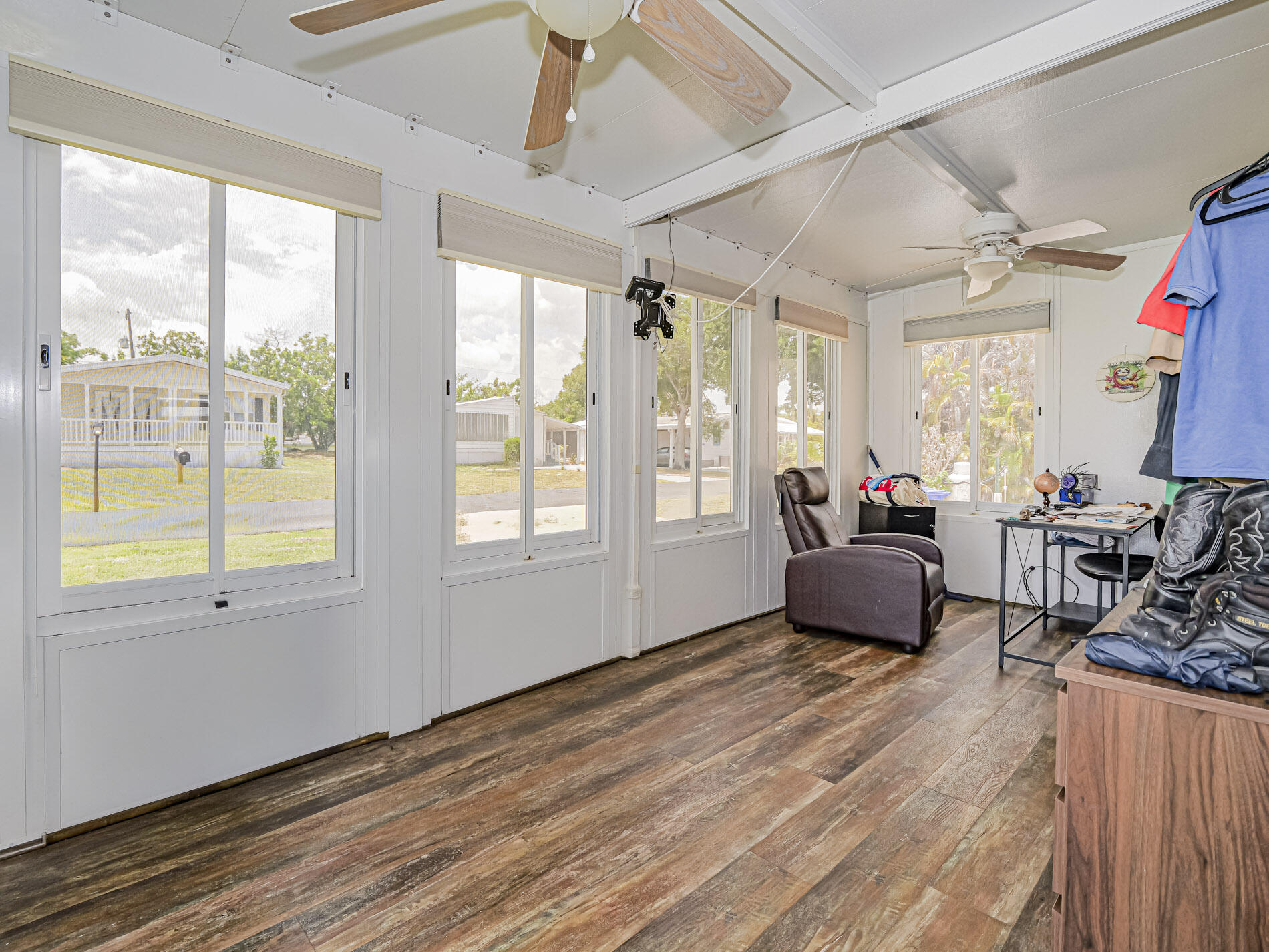 BREEZY VILLAGE MOBILE HOME SUBDIVISION UNIT 1 - Residential