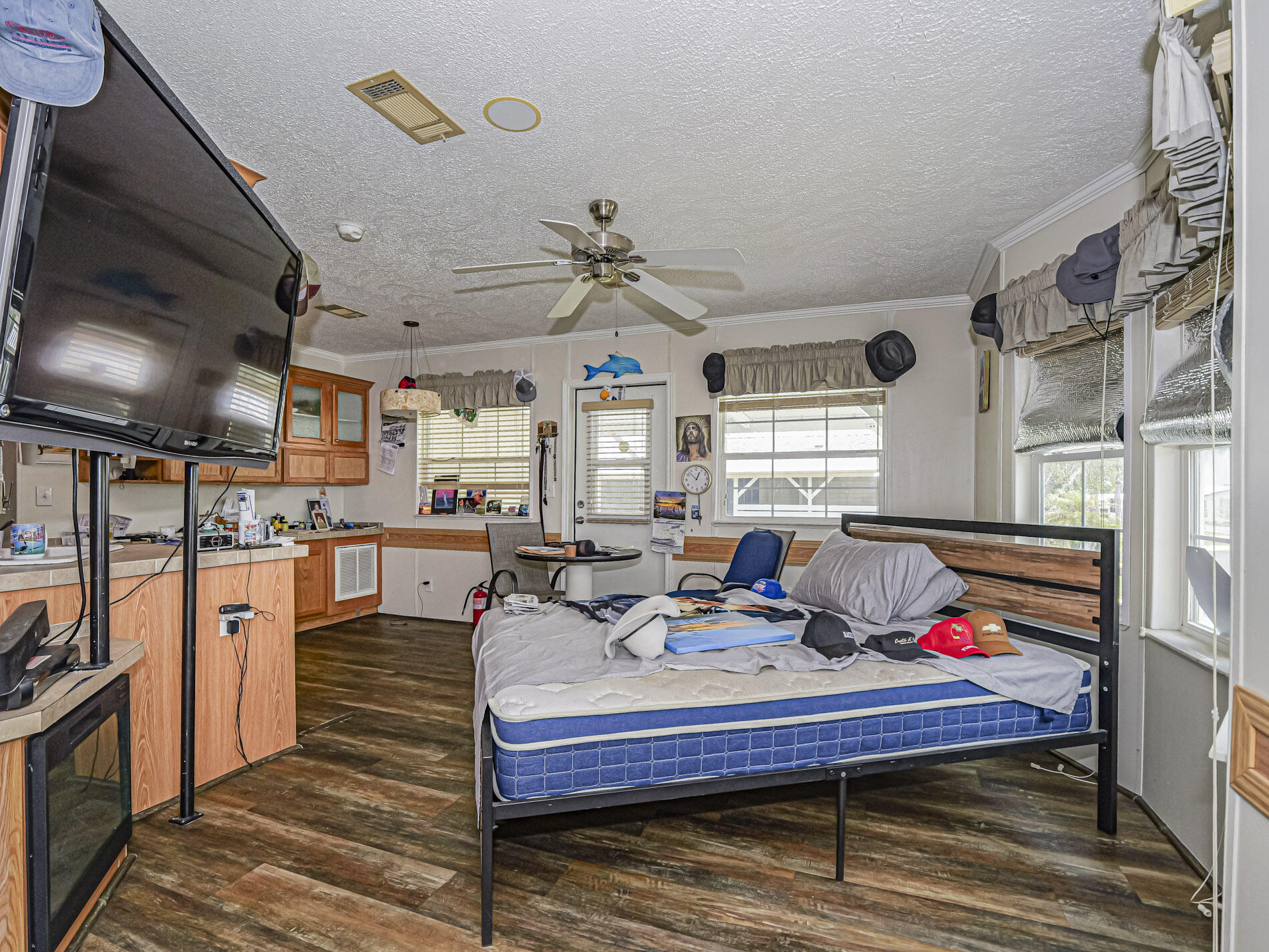 BREEZY VILLAGE MOBILE HOME SUBDIVISION UNIT 1 - Residential