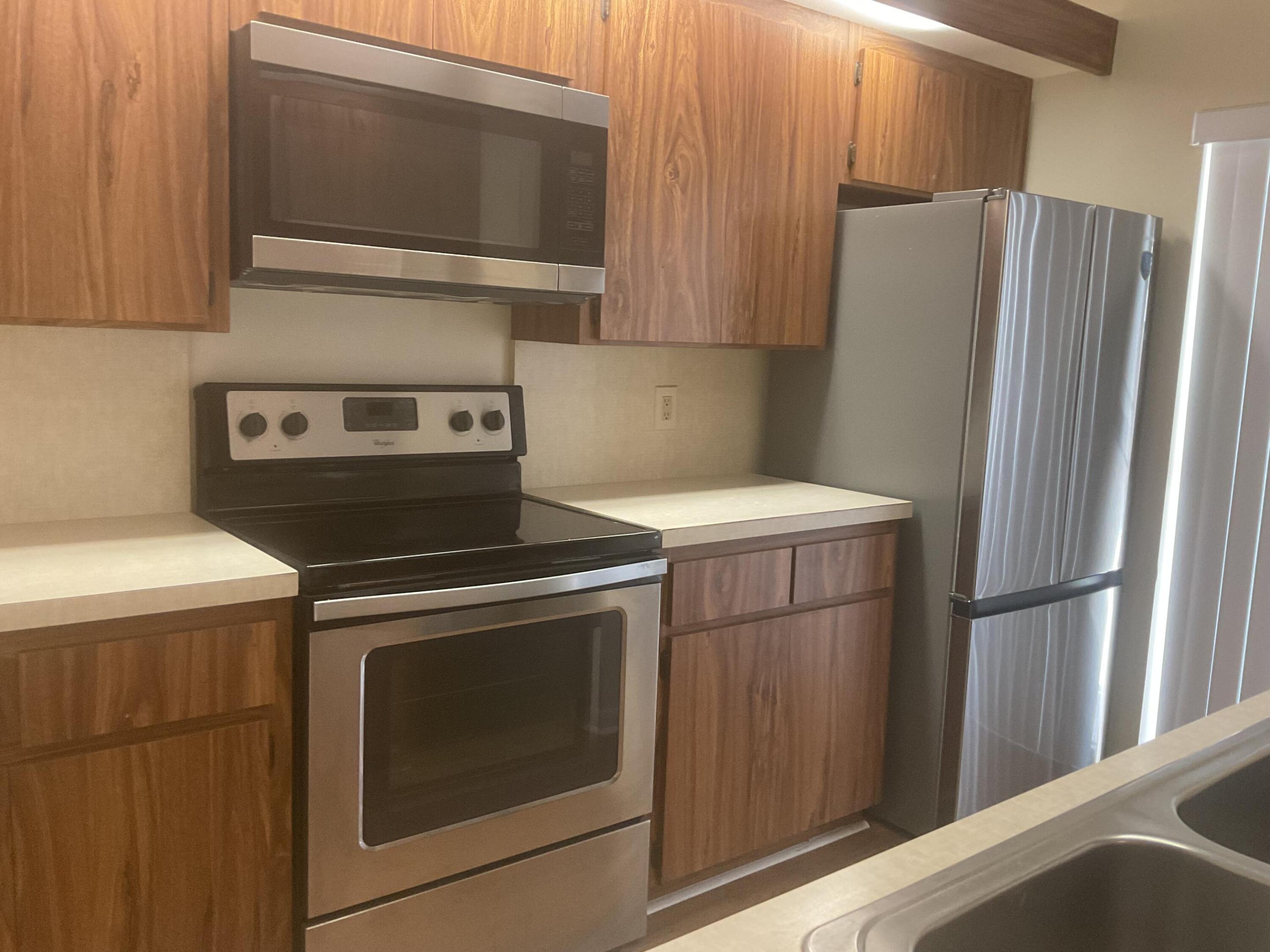 LAKES AT THE BLUFFS - Residential Lease