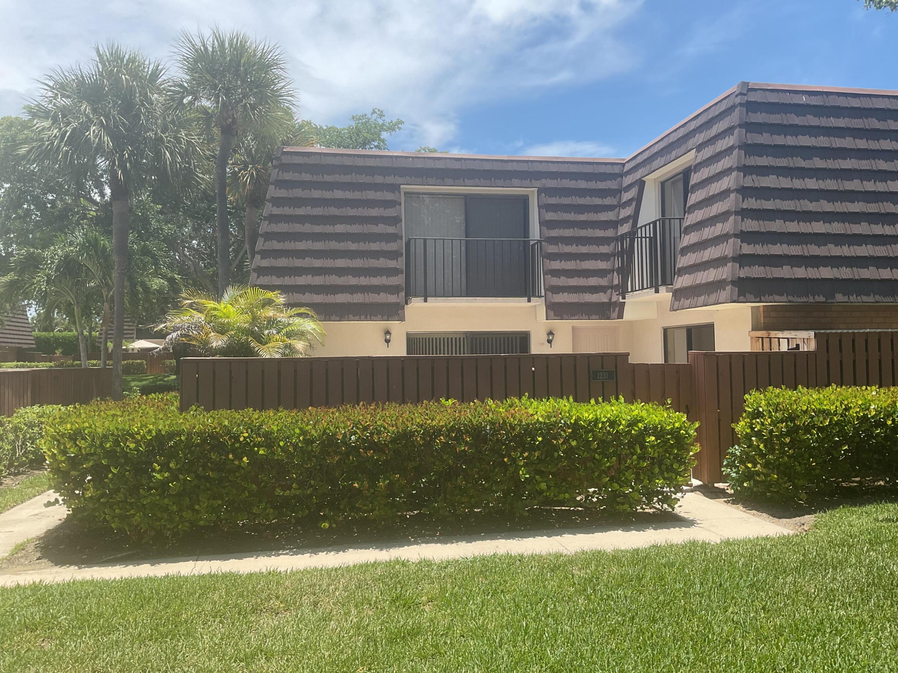 LAKES AT THE BLUFFS - Residential Lease