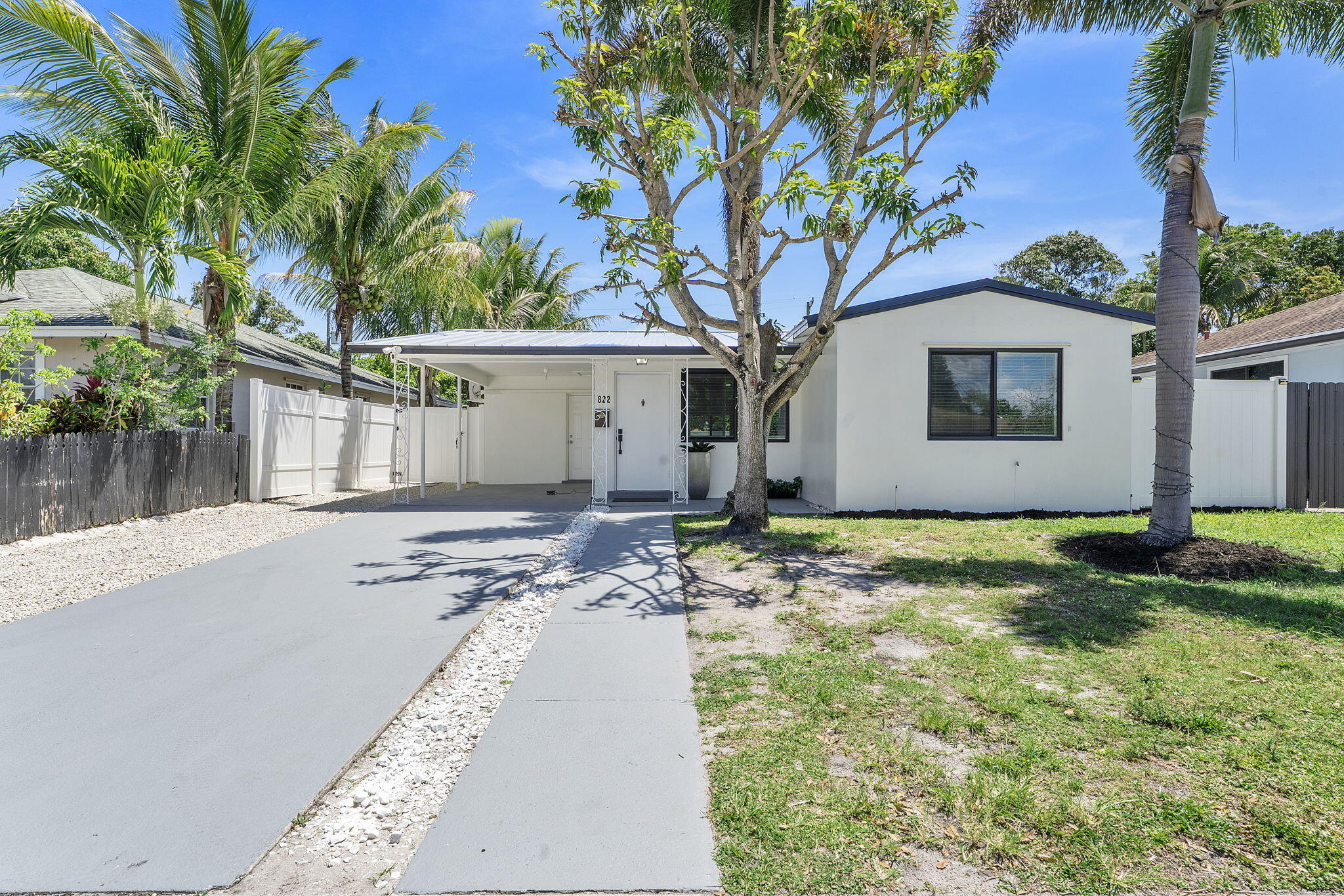 Charming single-story home in the heart of Lake Worth! This 3-bedroom, 2-bath property offers 1,239 sq ft of living space with NO HOA. Features include a new metal roof (2026), 4 newer wall A/C units, and included appliances: washer, dryer, range/oven, and refrigerator. Spacious layout with great natural light. Excellent opportunity for homeowners or investors. Conveniently located minutes from downtown Lake Worth Beach, shops, restaurants, parks, golf, I-95, Palm Beach International Airport, and the beach. Ideal for first-time buyers, seasonal residents, or rental income potential. Move-in ready and easy to show!