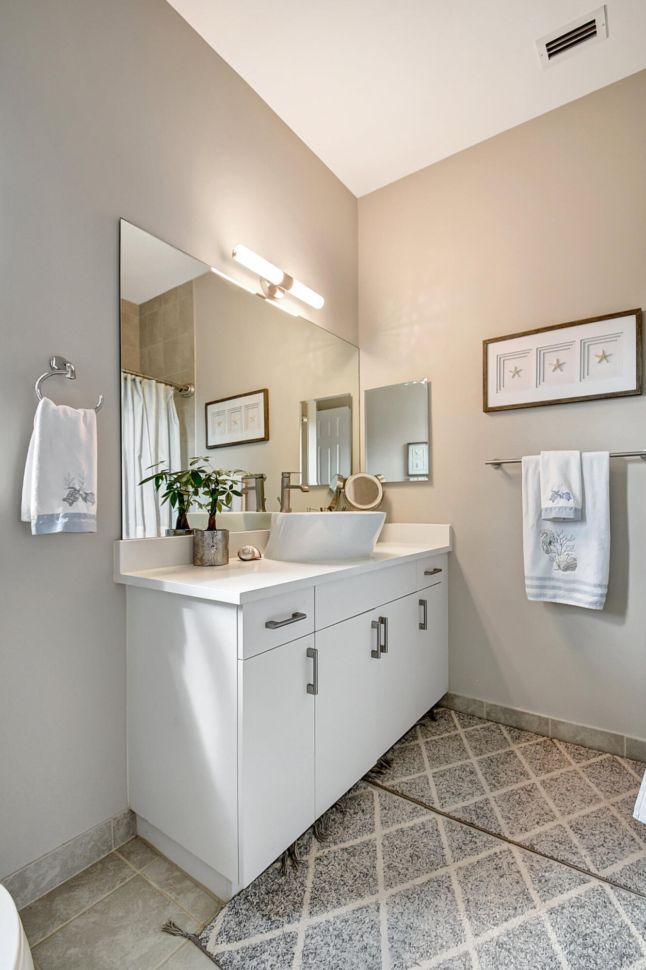 DILLRUN ESTATES - Residential Lease