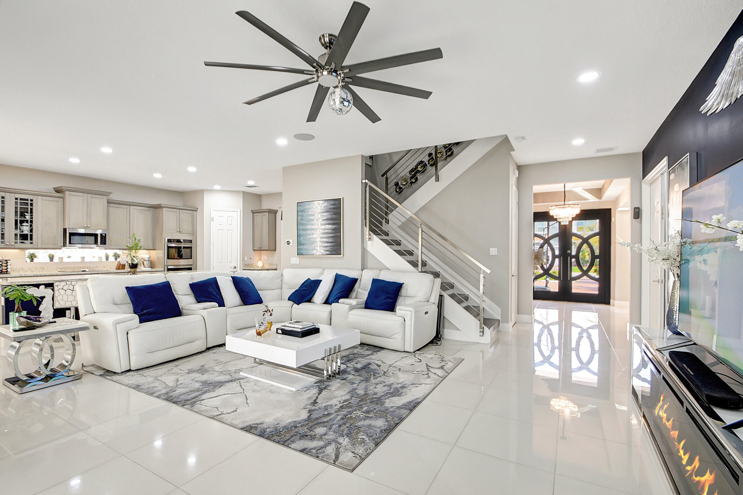 DILLRUN ESTATES - Residential Lease