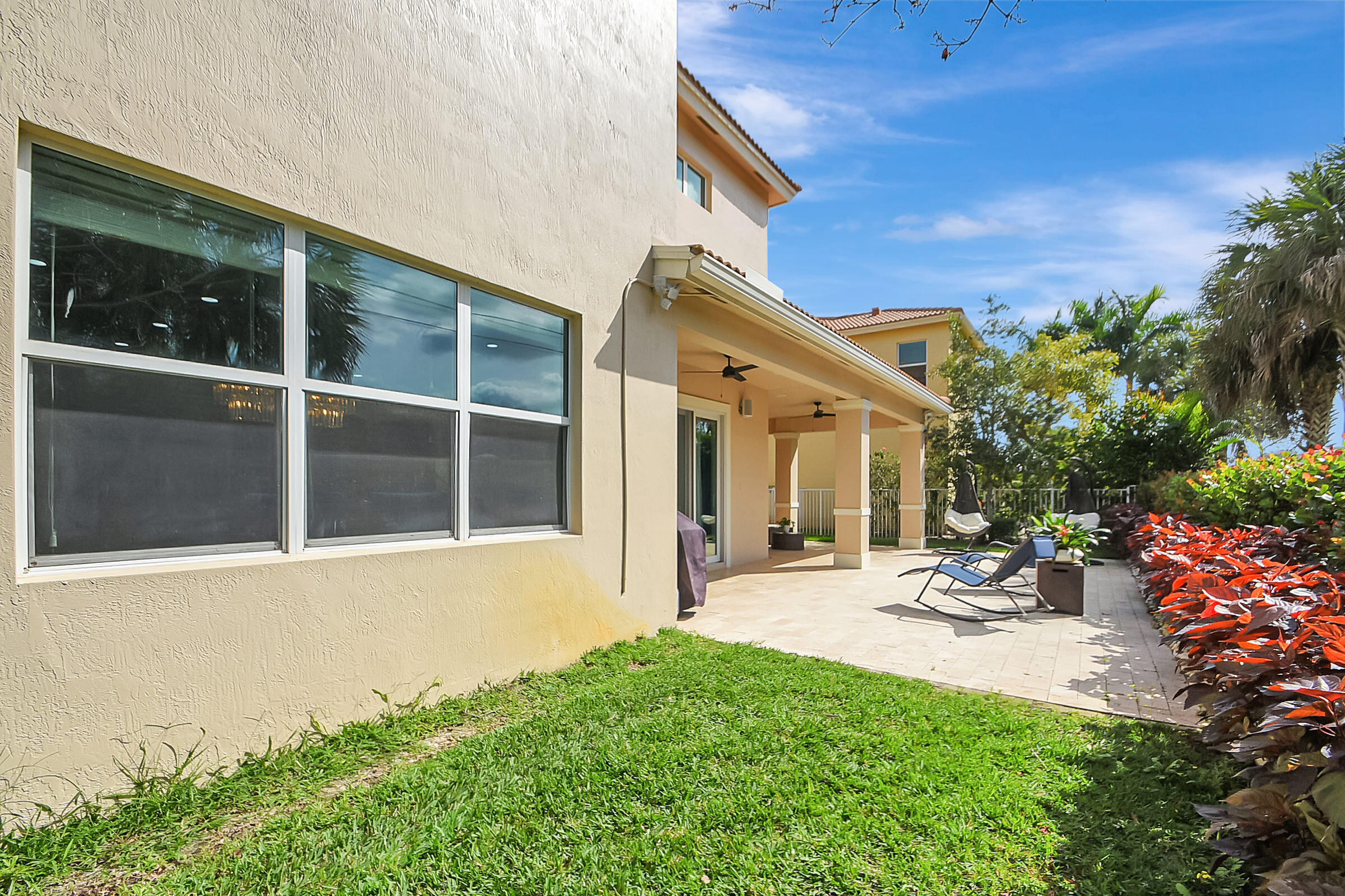 DILLRUN ESTATES - Residential Lease