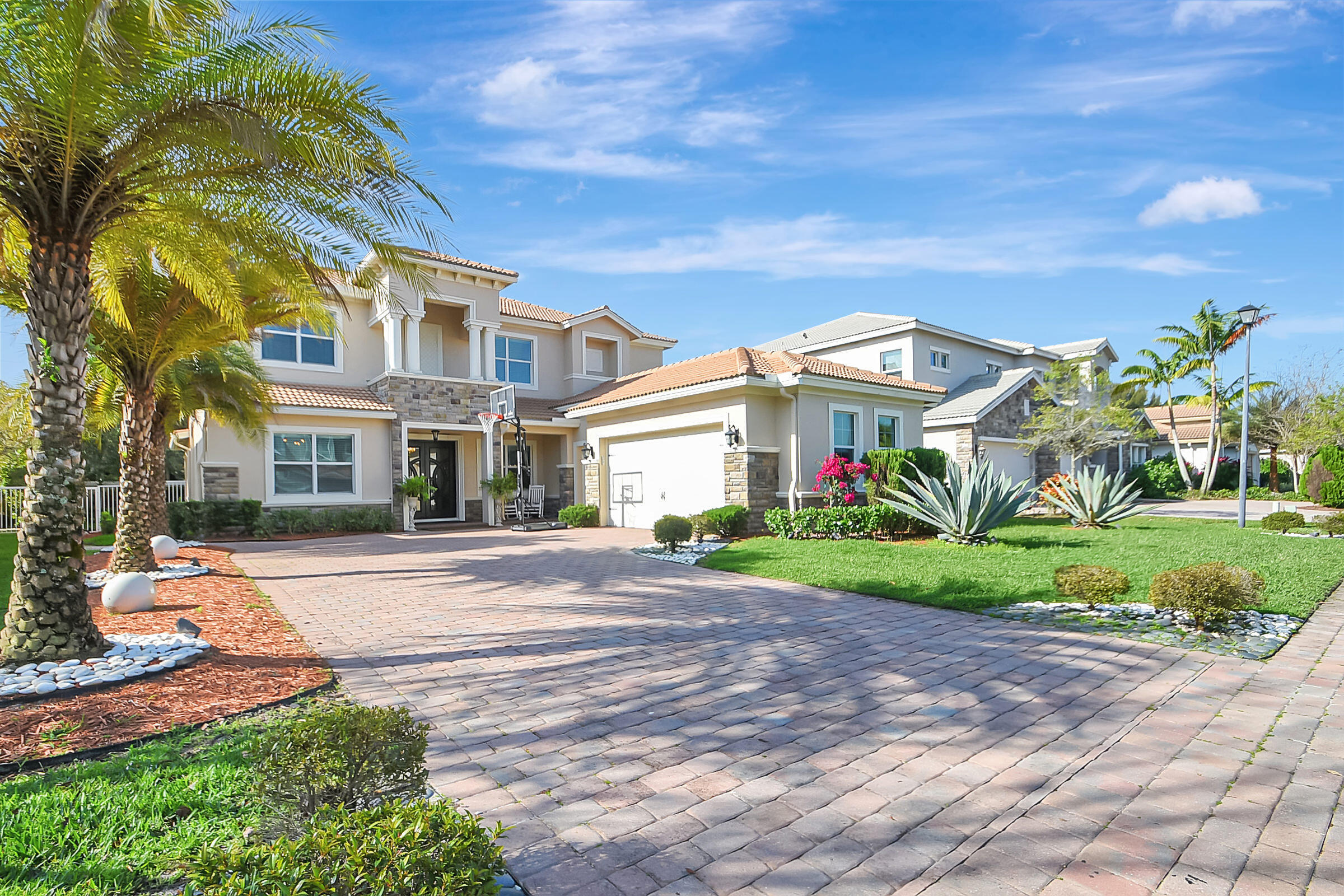 DILLRUN ESTATES - Residential Lease