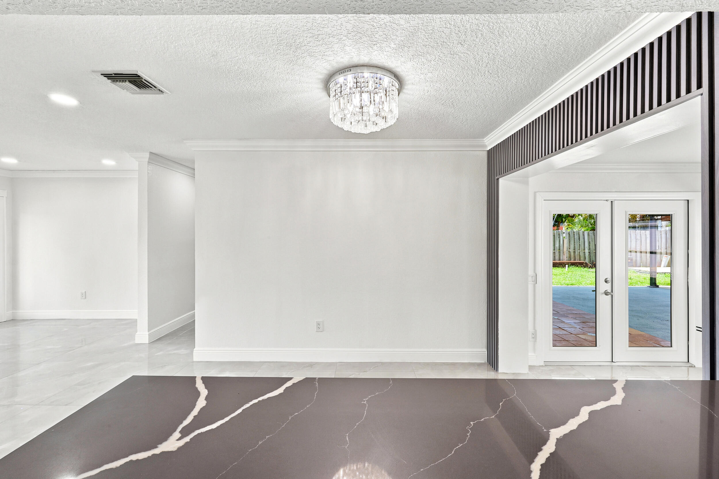 CRESTHAVEN OF PALM BEACH 1 - Residential Lease