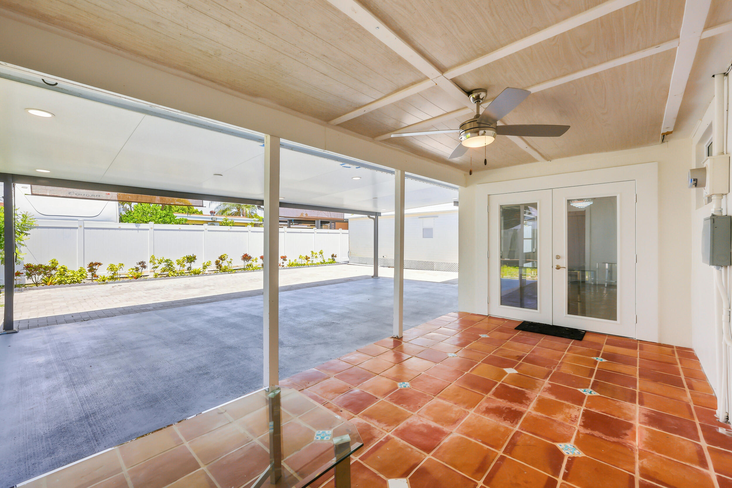 CRESTHAVEN OF PALM BEACH 1 - Residential Lease