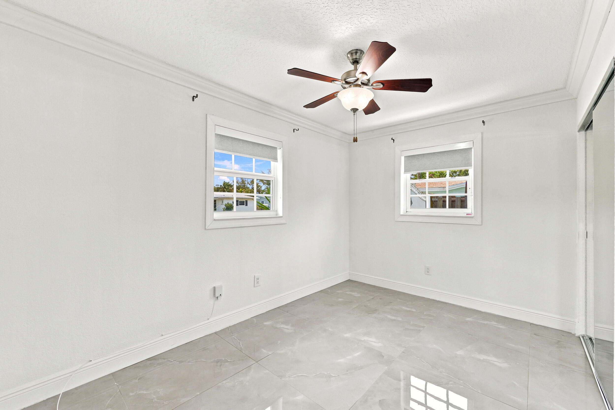 CRESTHAVEN OF PALM BEACH 1 - Residential Lease