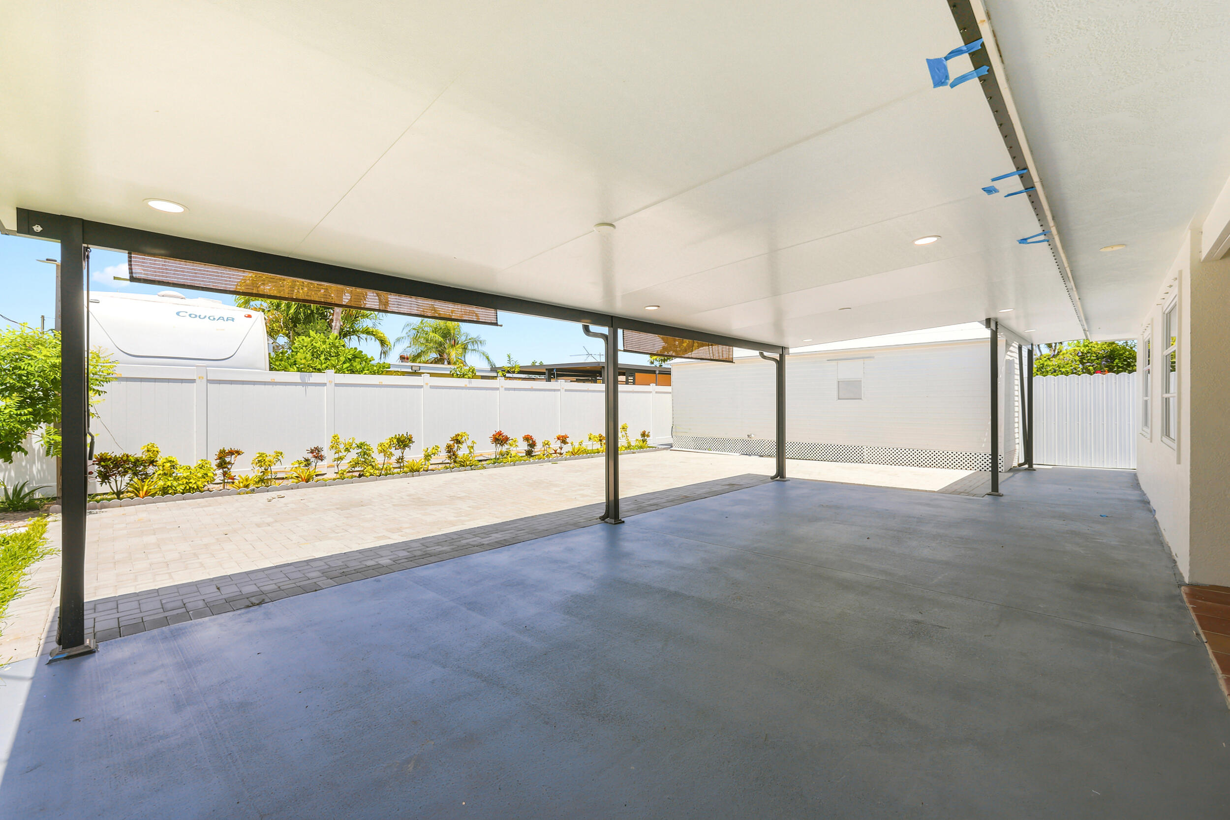 CRESTHAVEN OF PALM BEACH 1 - Residential Lease