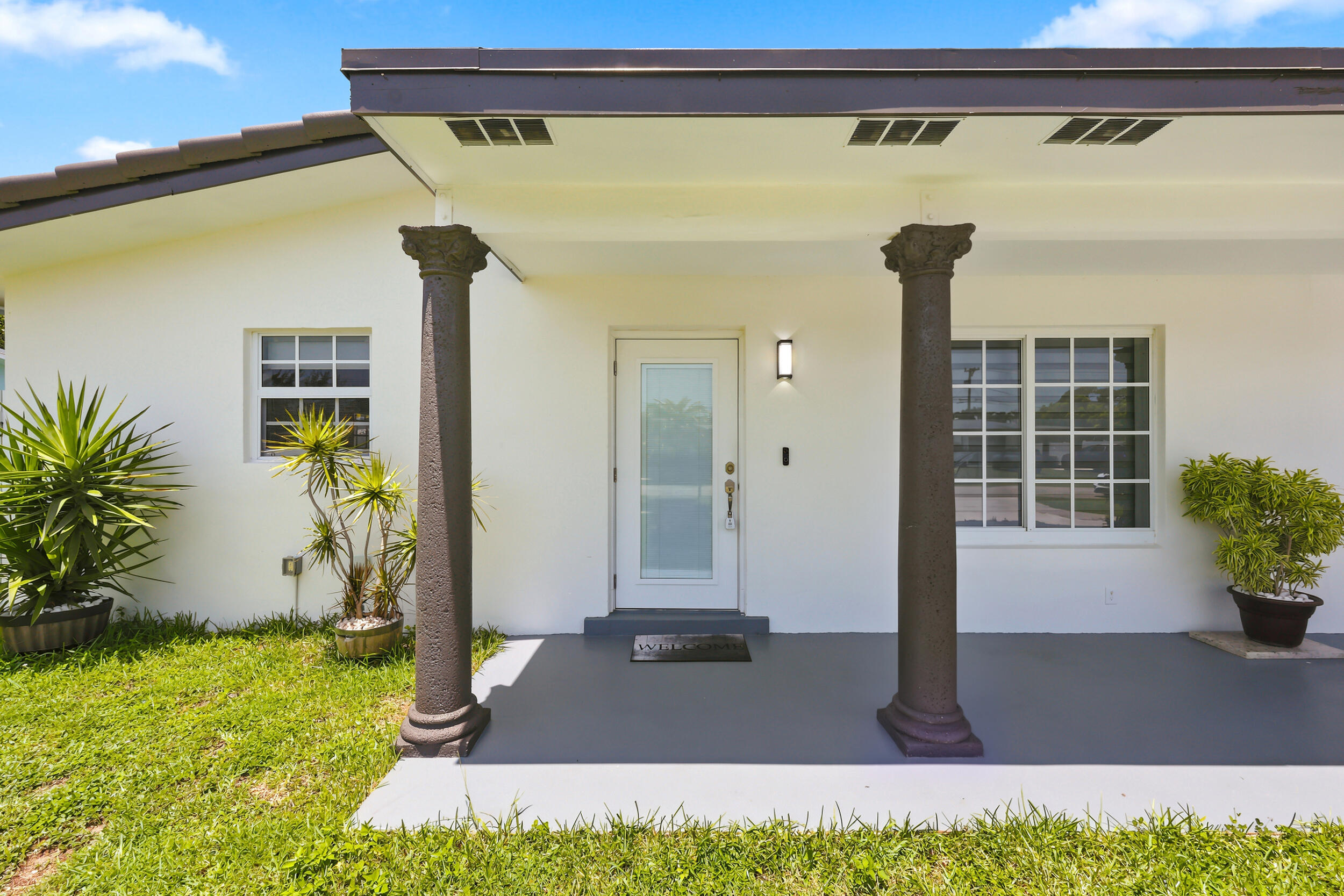 CRESTHAVEN OF PALM BEACH 1 - Residential Lease