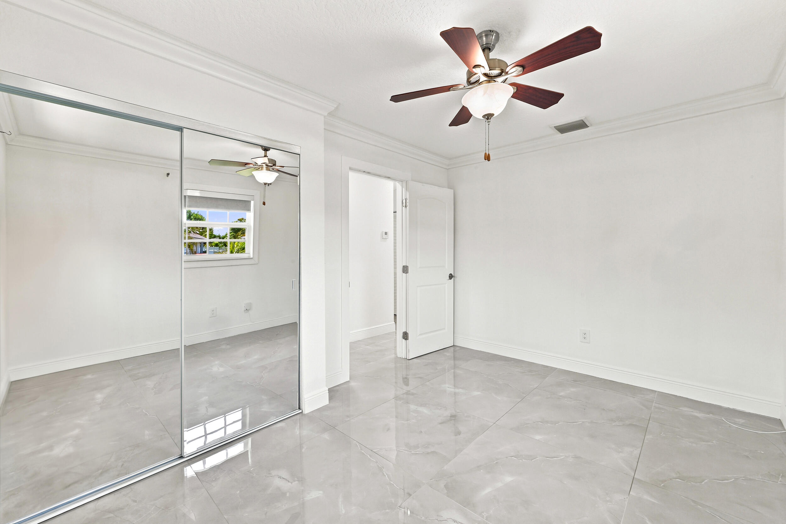 CRESTHAVEN OF PALM BEACH 1 - Residential Lease