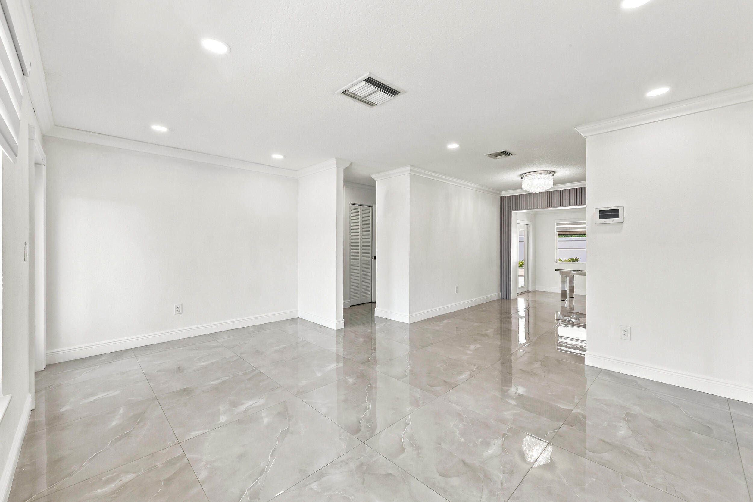 CRESTHAVEN OF PALM BEACH 1 - Residential Lease