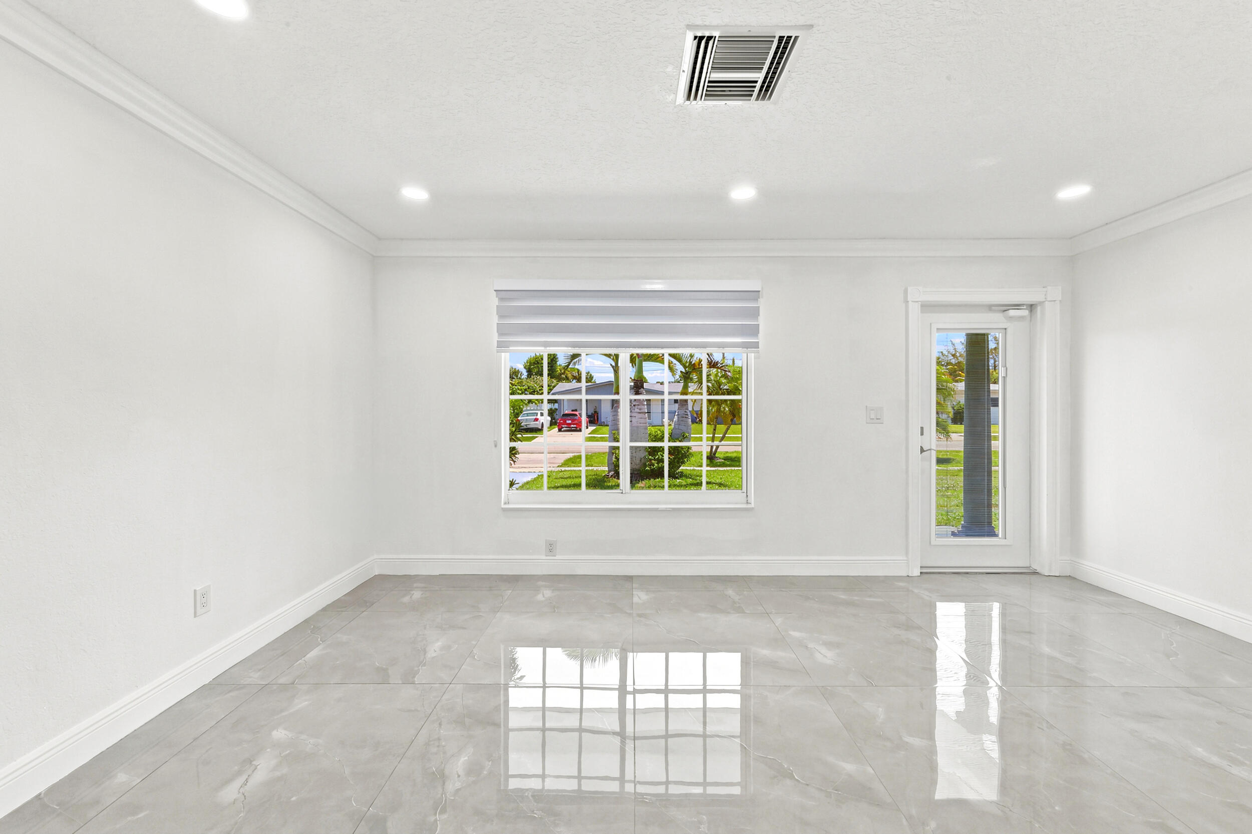 CRESTHAVEN OF PALM BEACH 1 - Residential Lease