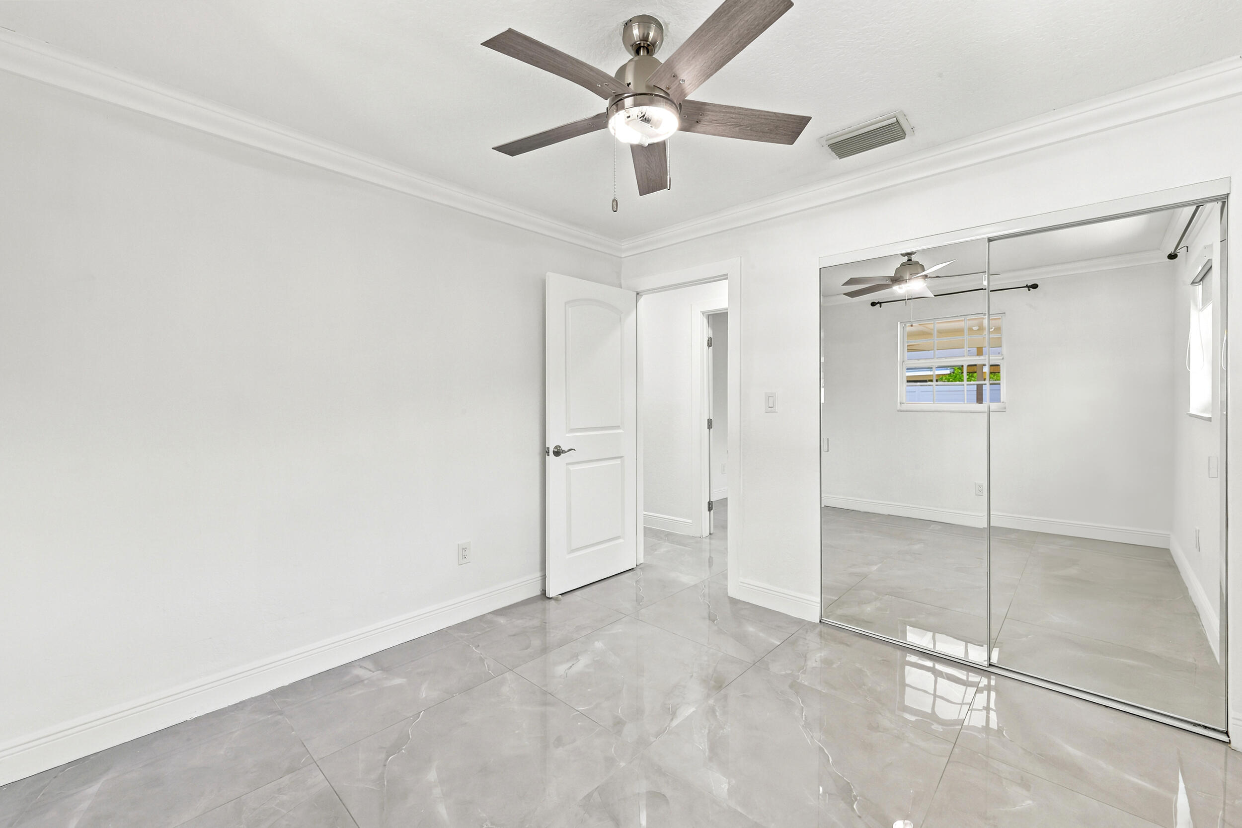CRESTHAVEN OF PALM BEACH 1 - Residential Lease