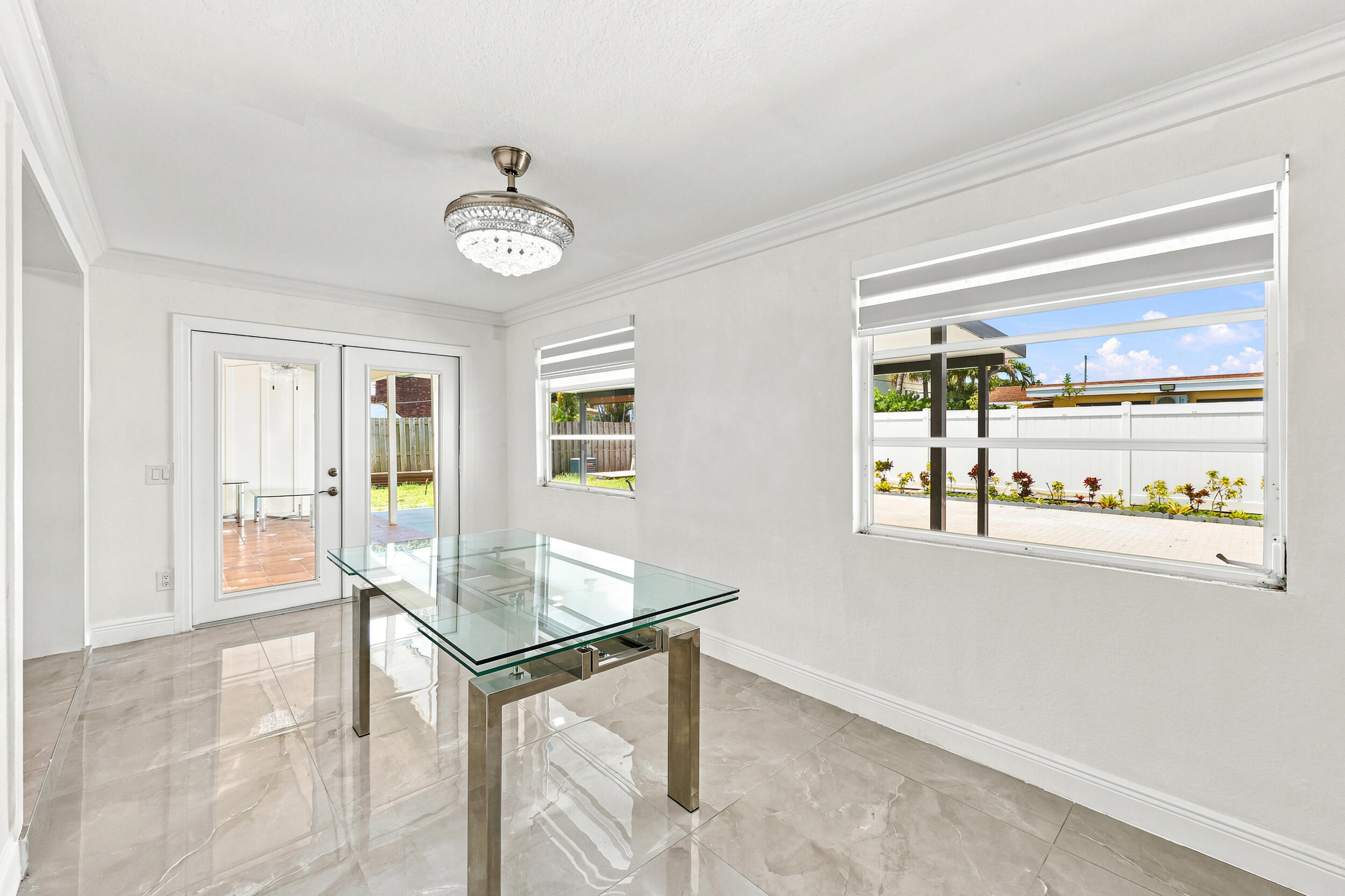 CRESTHAVEN OF PALM BEACH 1 - Residential Lease
