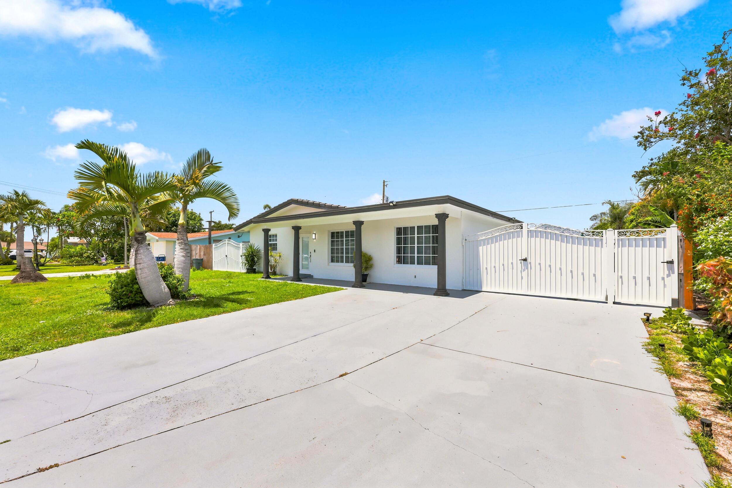 CRESTHAVEN OF PALM BEACH 1 - Residential Lease