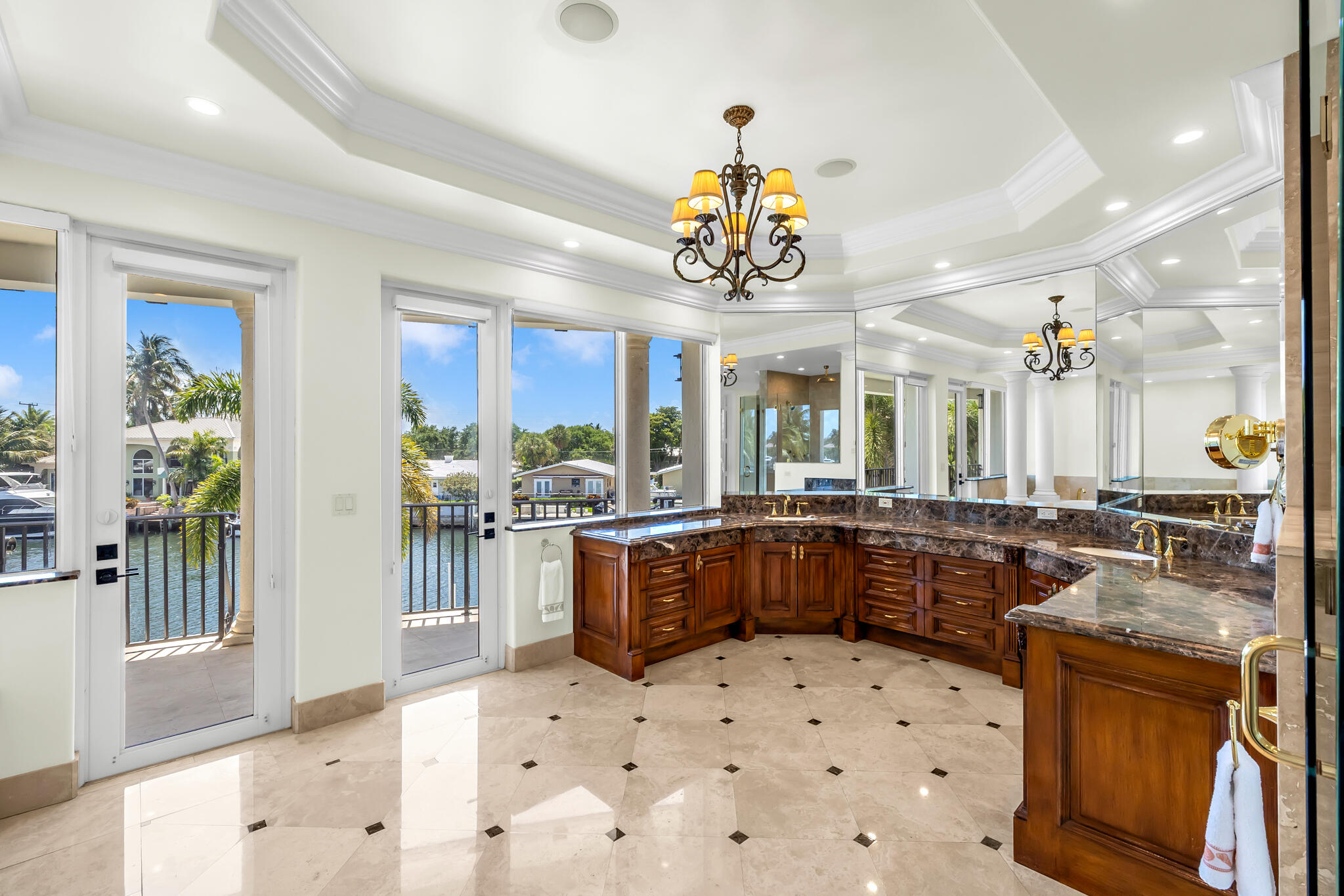 VENETIAN ISLES 1ST SEC - Residential